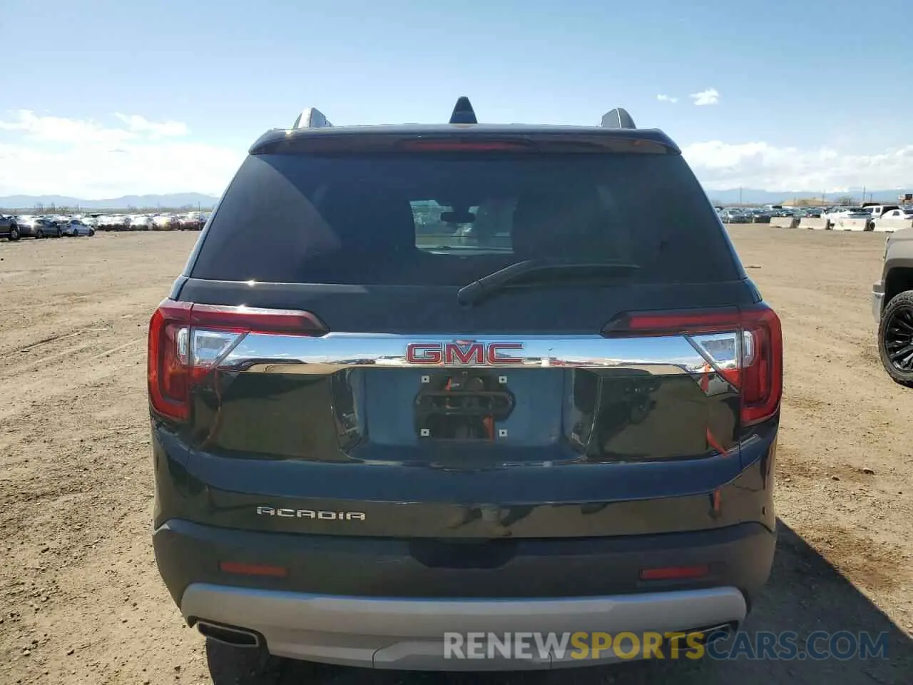 6 Photograph of a damaged car 1GKKNULS7LZ145667 GMC ACADIA 2020