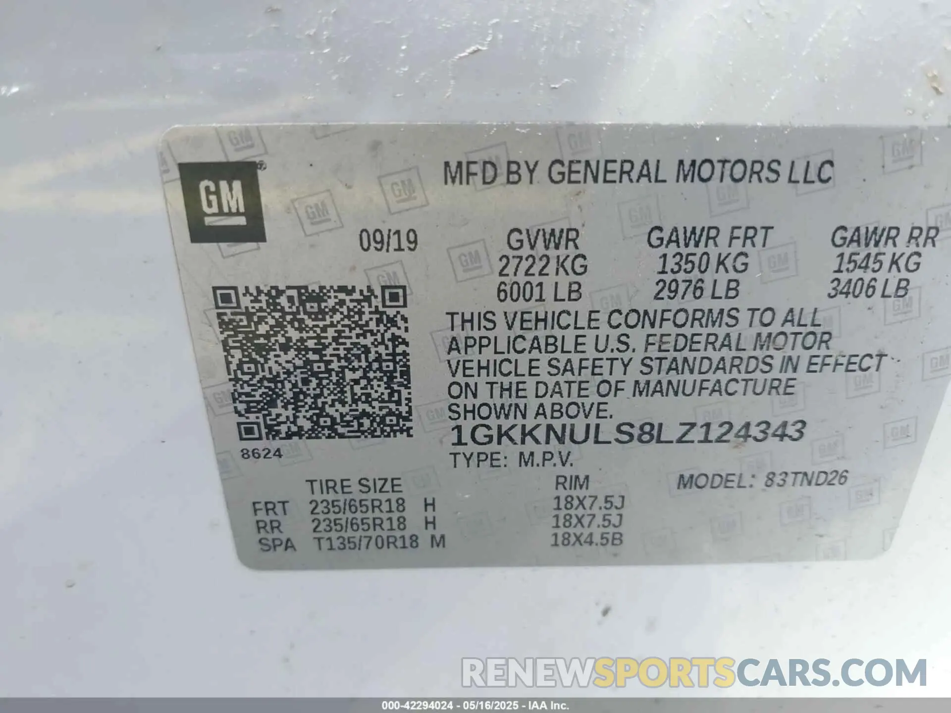 9 Photograph of a damaged car 1GKKNULS8LZ124343 GMC ACADIA 2020