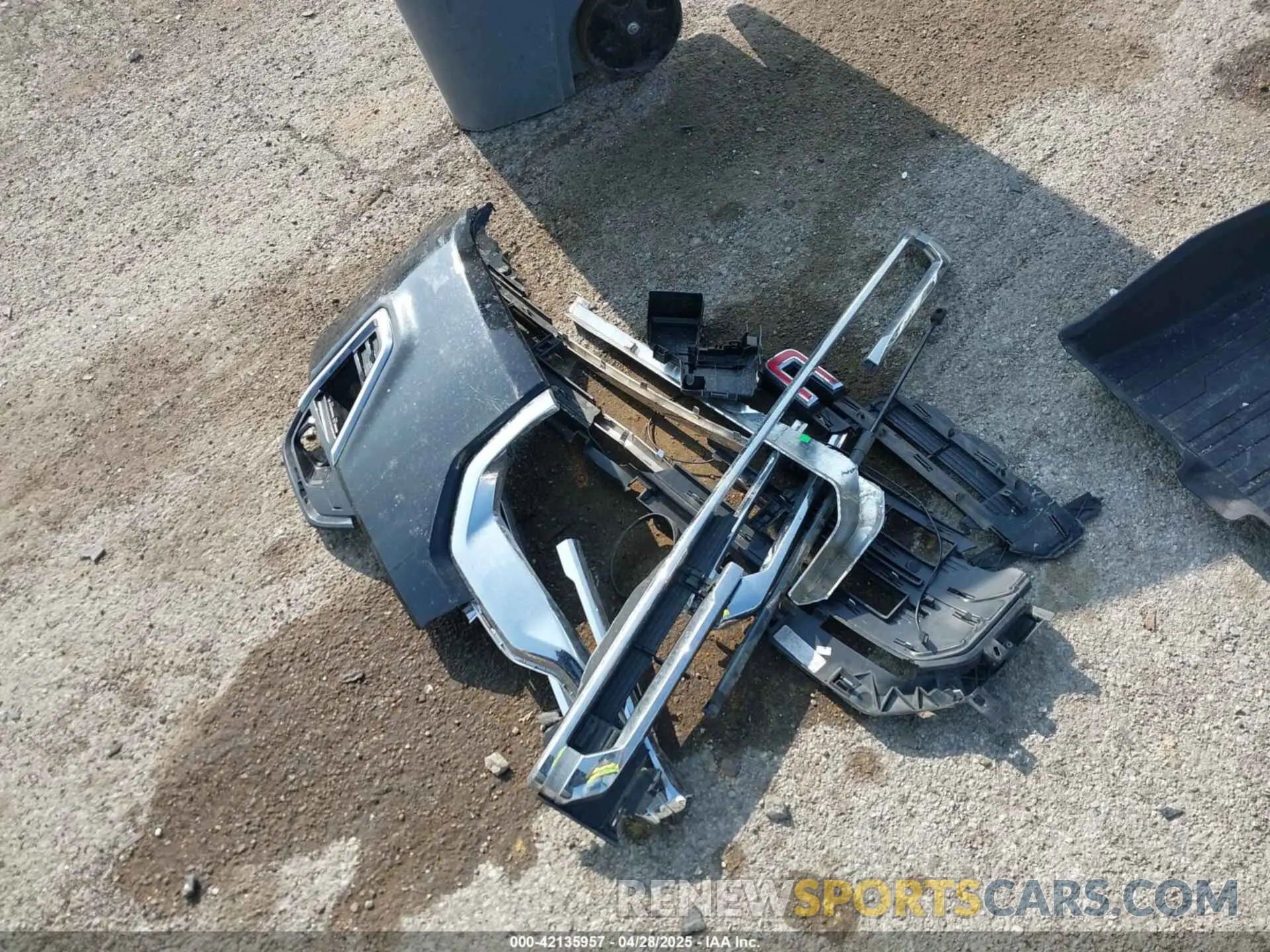 12 Фотография поврежденного автомобиля 1GKKNULS8LZ154507 GMC ACADIA 2020