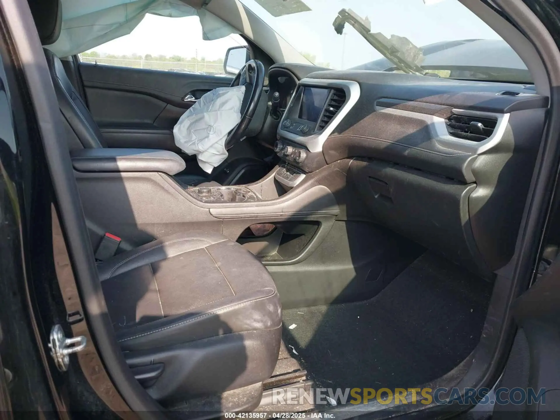 5 Фотография поврежденного автомобиля 1GKKNULS8LZ154507 GMC ACADIA 2020