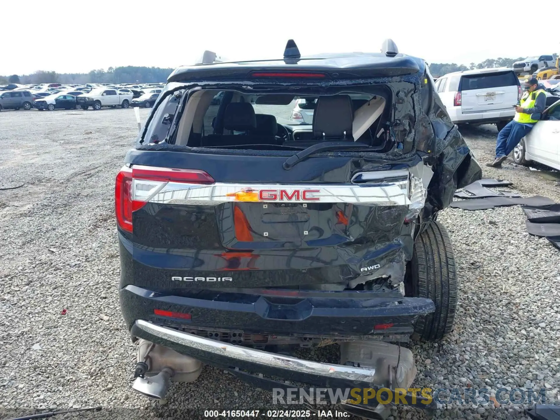 16 Photograph of a damaged car 1GKKNXLS0LZ114519 GMC ACADIA 2020