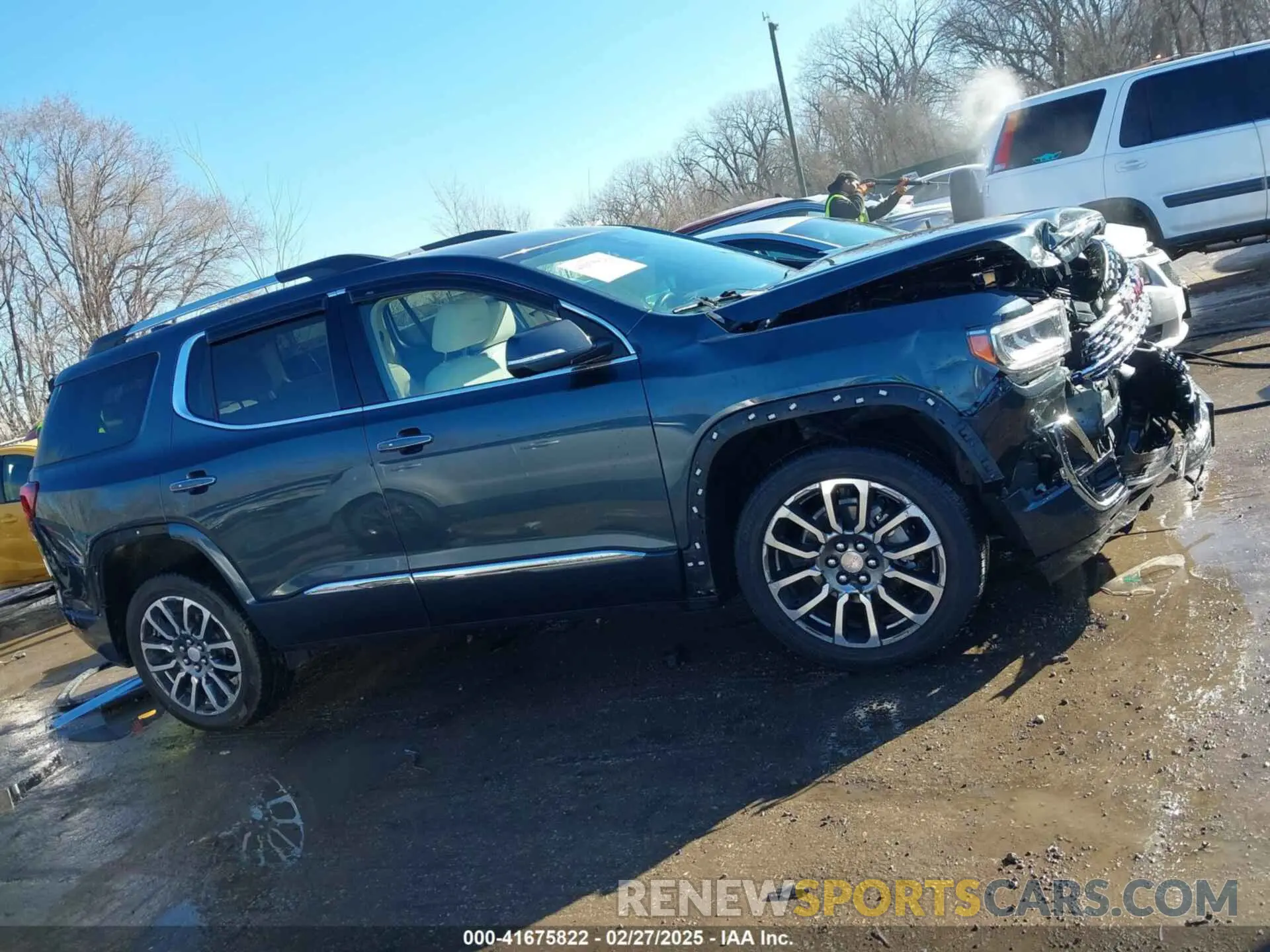 14 Photograph of a damaged car 1GKKNXLS4LZ224196 GMC ACADIA 2020