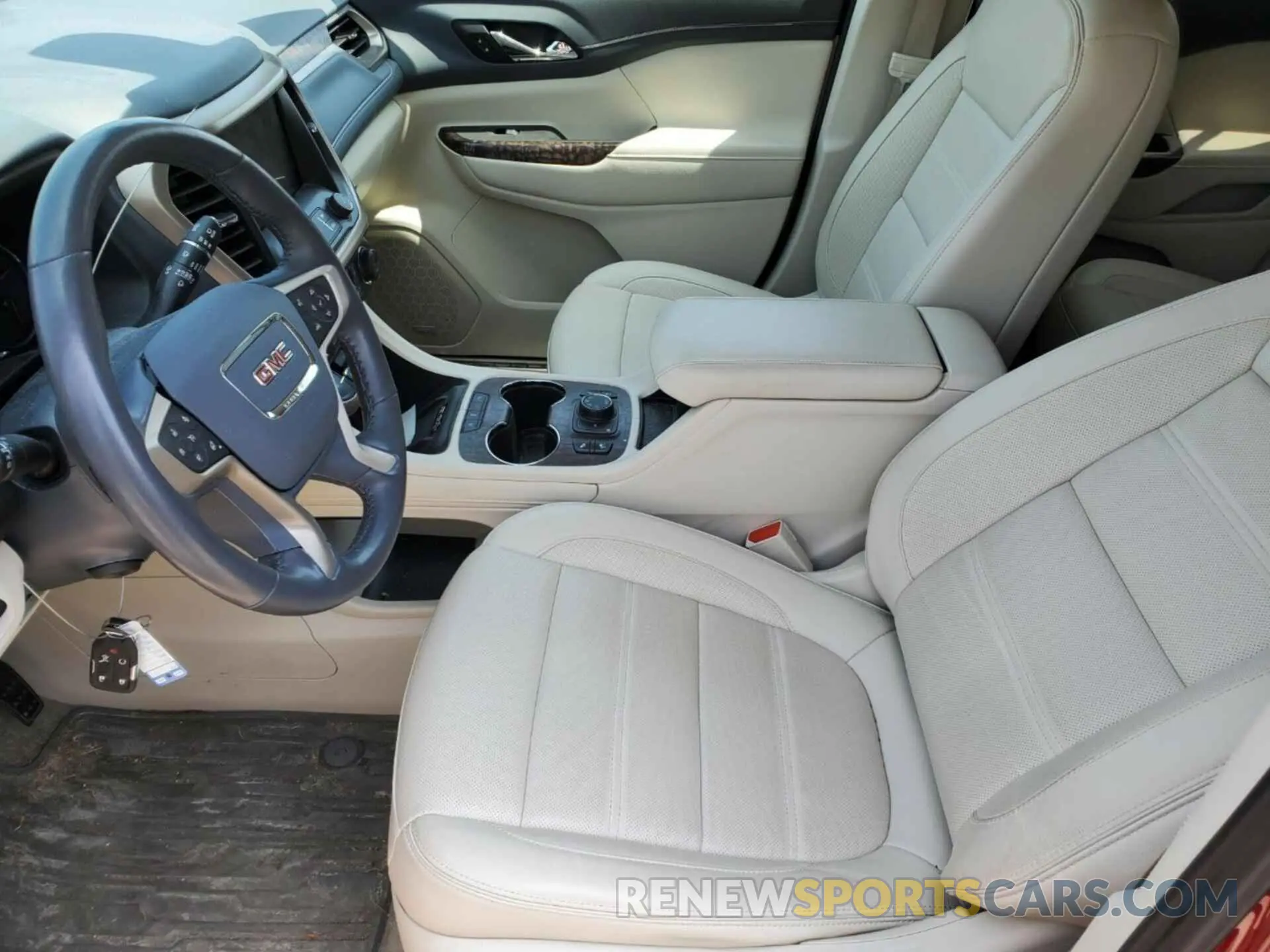 4 Photograph of a damaged car 1GKKNXLS5LZ204457 GMC ACADIA 2020