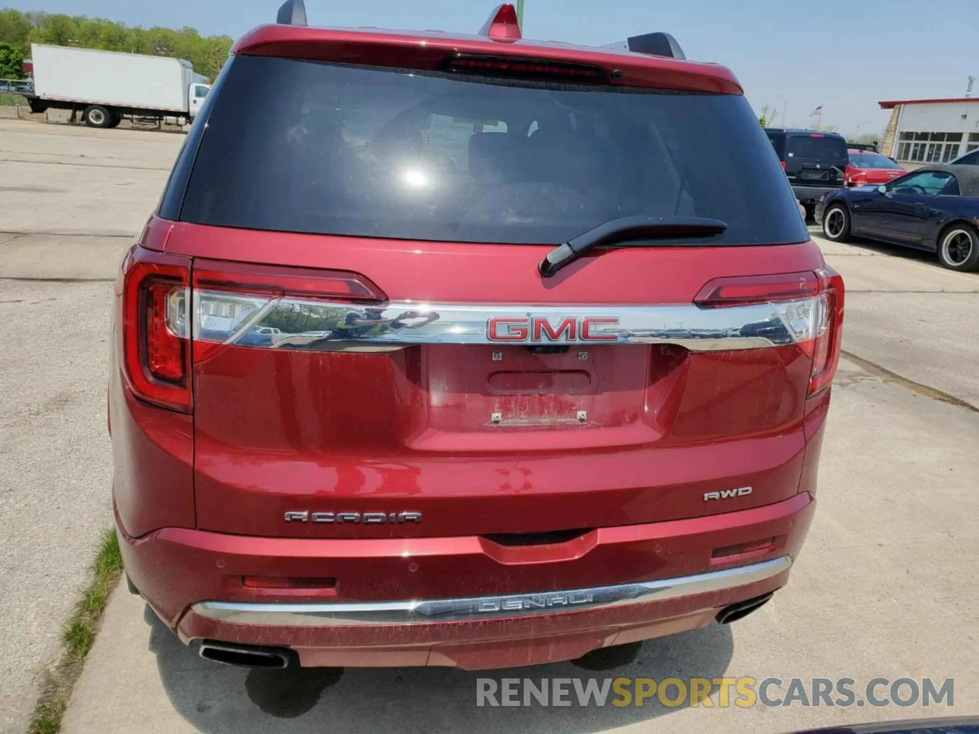 9 Photograph of a damaged car 1GKKNXLS5LZ204457 GMC ACADIA 2020