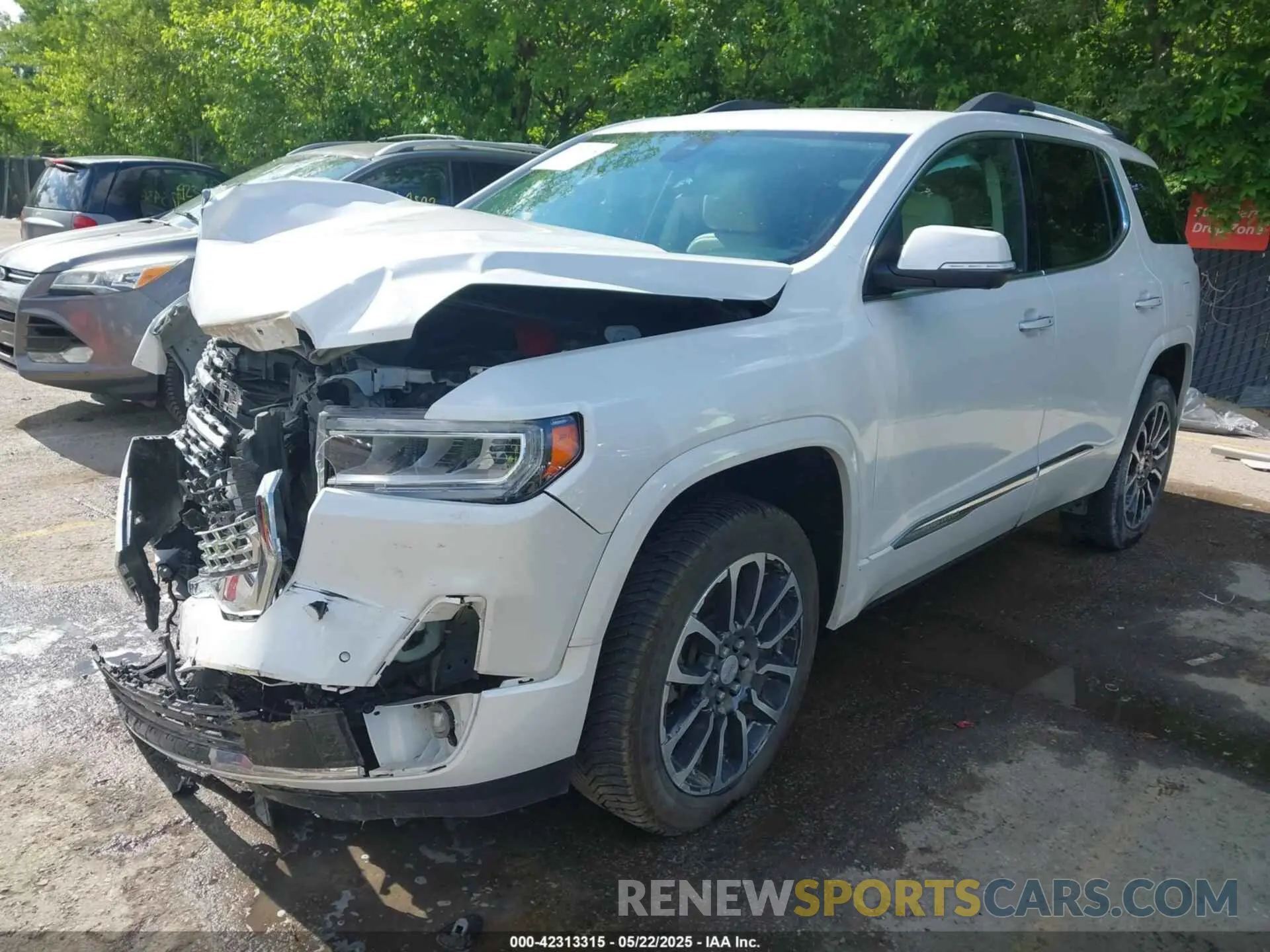 2 Photograph of a damaged car 1GKKNXLSXLZ127603 GMC ACADIA 2020
