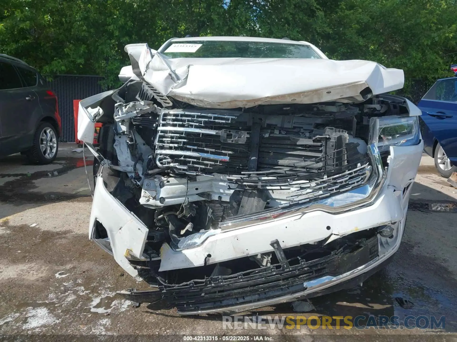 6 Photograph of a damaged car 1GKKNXLSXLZ127603 GMC ACADIA 2020