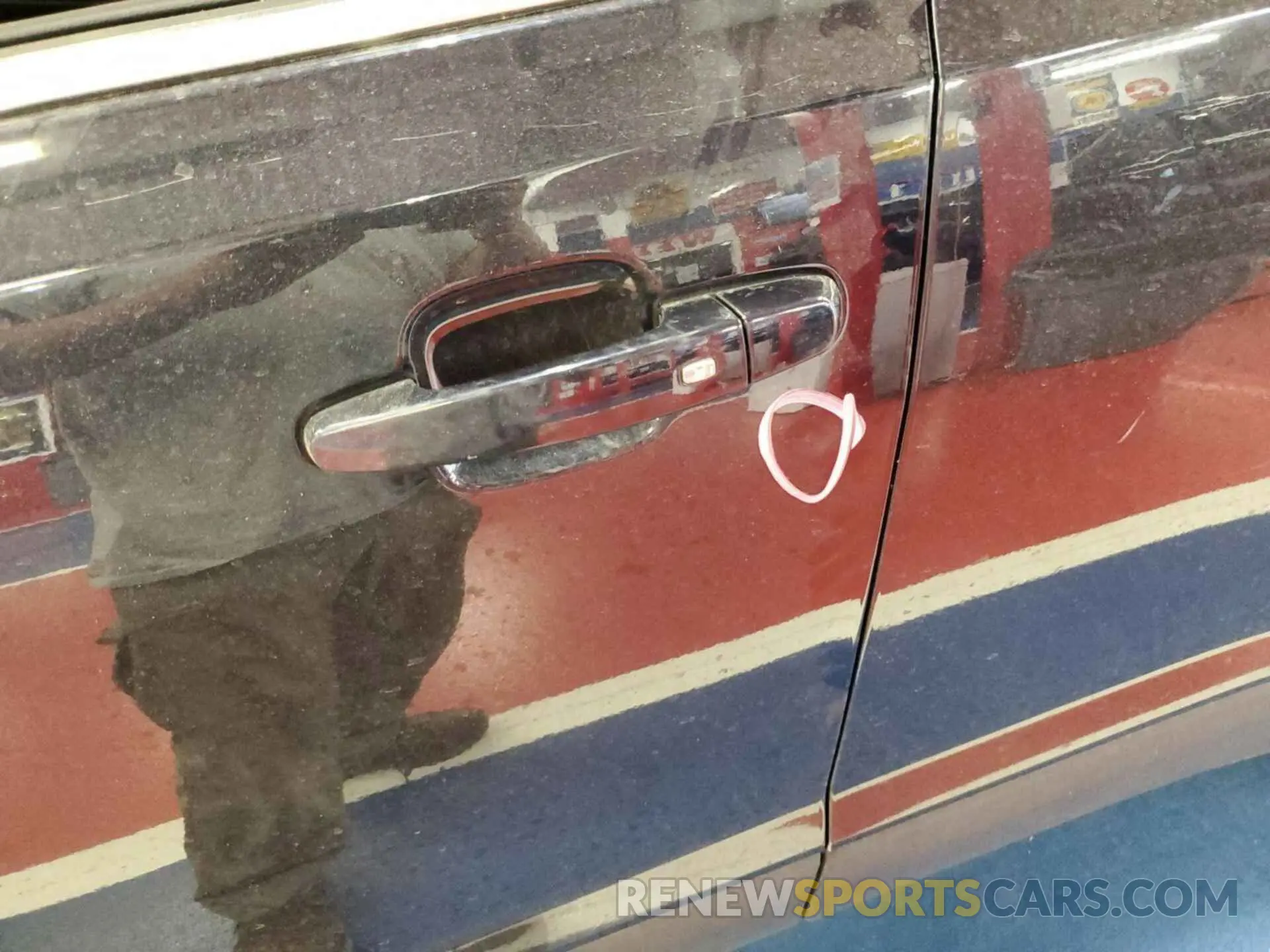 26 Photograph of a damaged car 1GKKNKLA2MZ185992 GMC ACADIA 2021