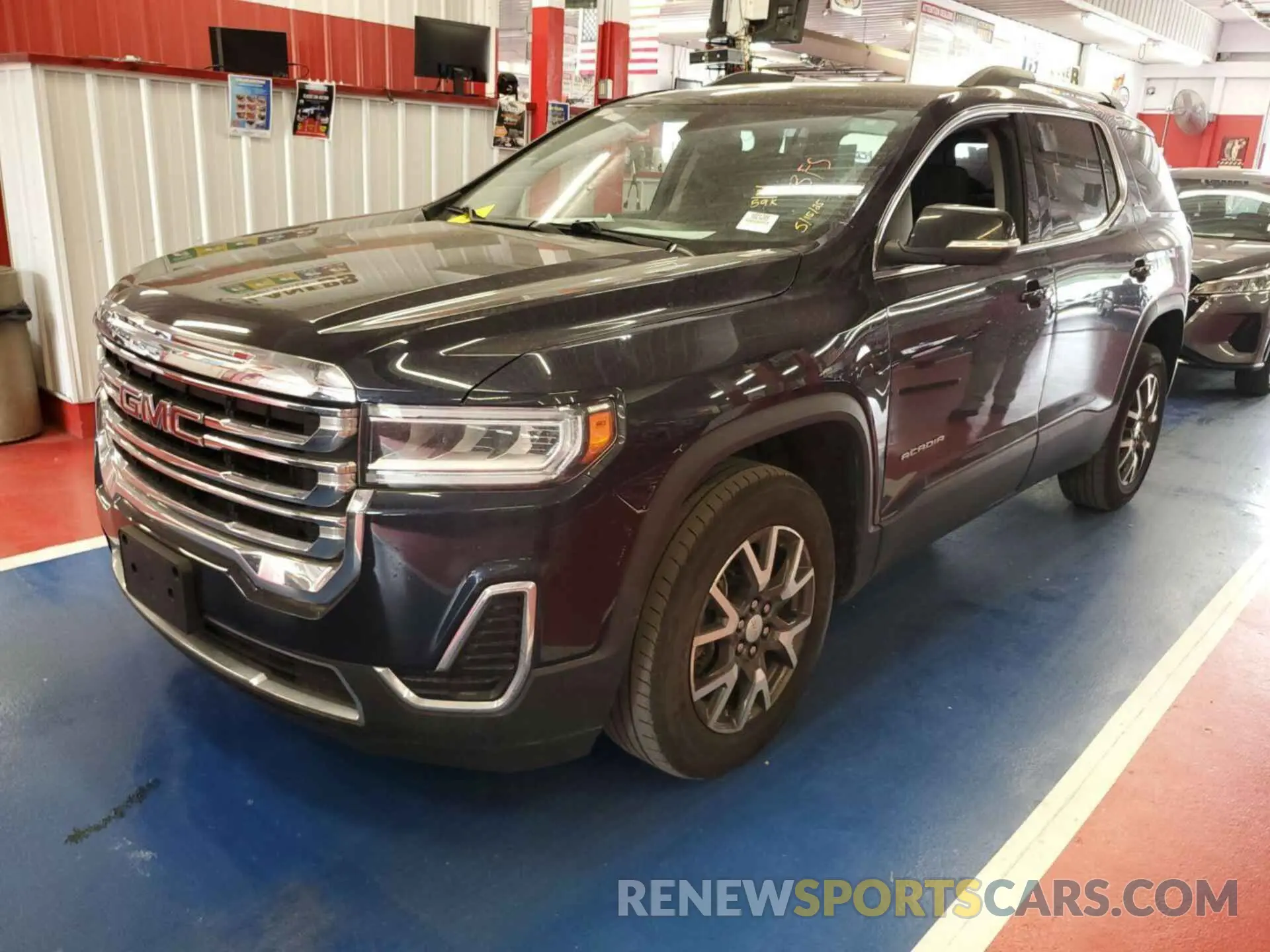 29 Photograph of a damaged car 1GKKNKLA2MZ185992 GMC ACADIA 2021