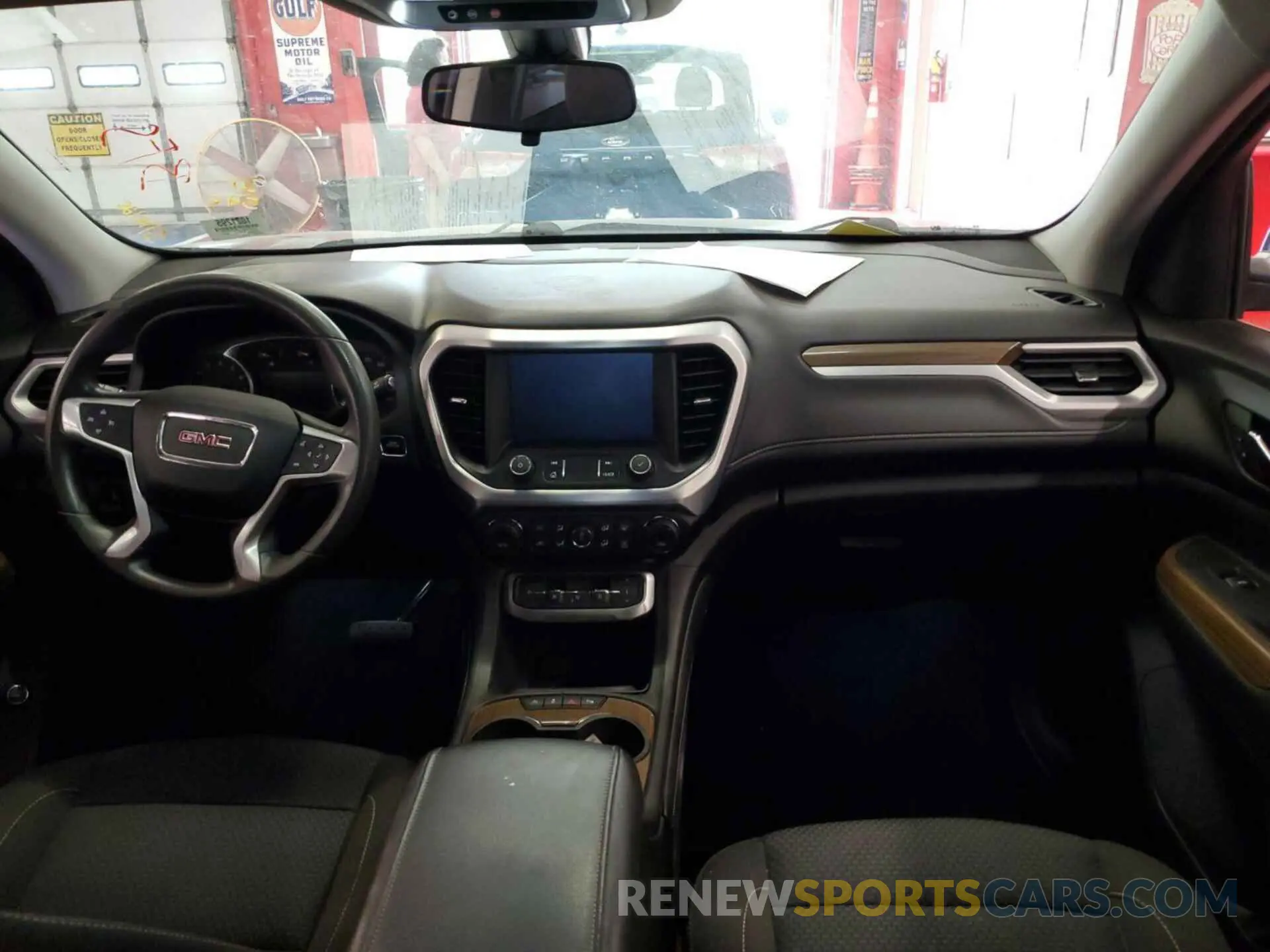 30 Photograph of a damaged car 1GKKNKLA2MZ185992 GMC ACADIA 2021