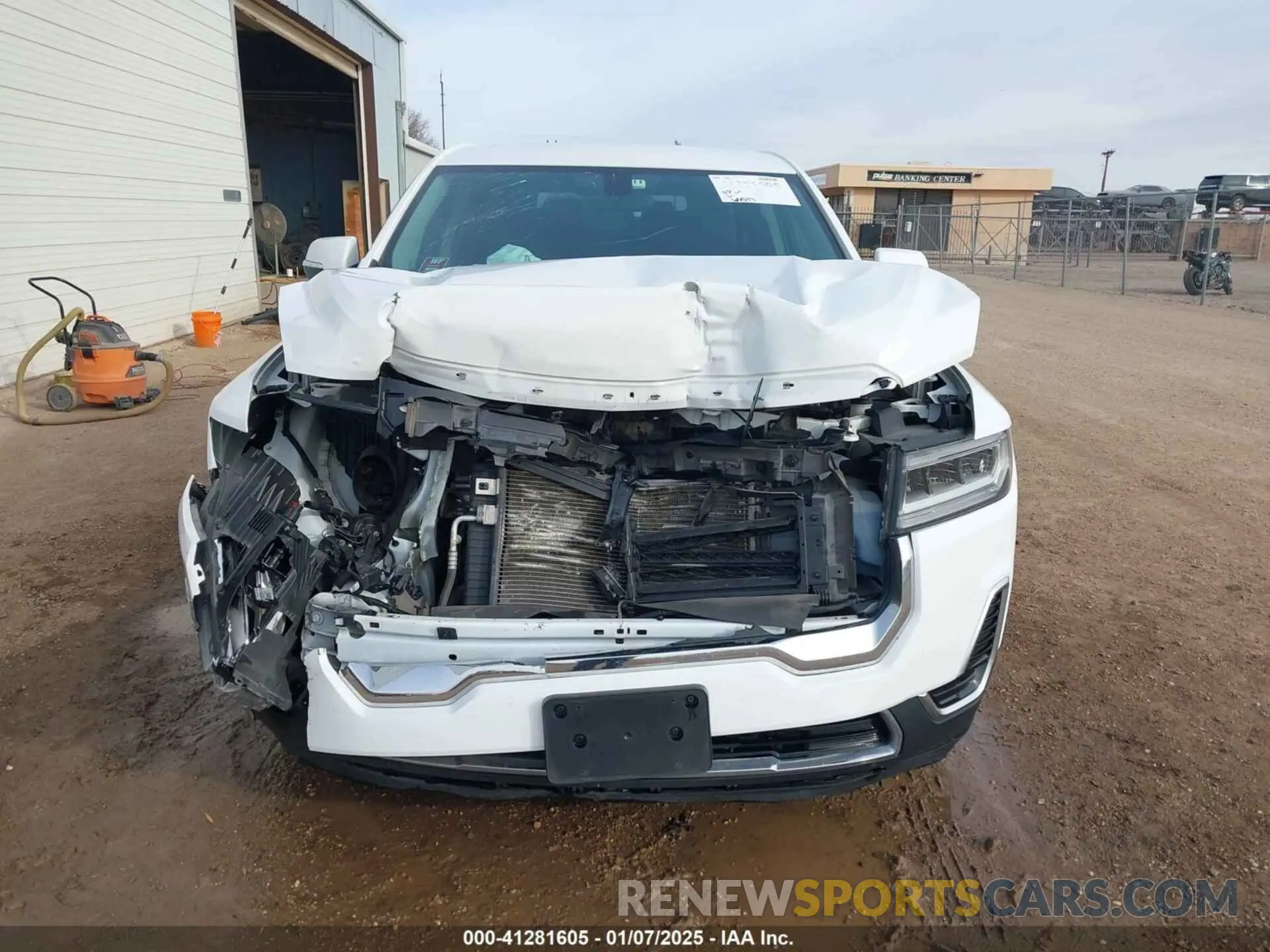 13 Photograph of a damaged car 1GKKNKLA5MZ194931 GMC ACADIA 2021