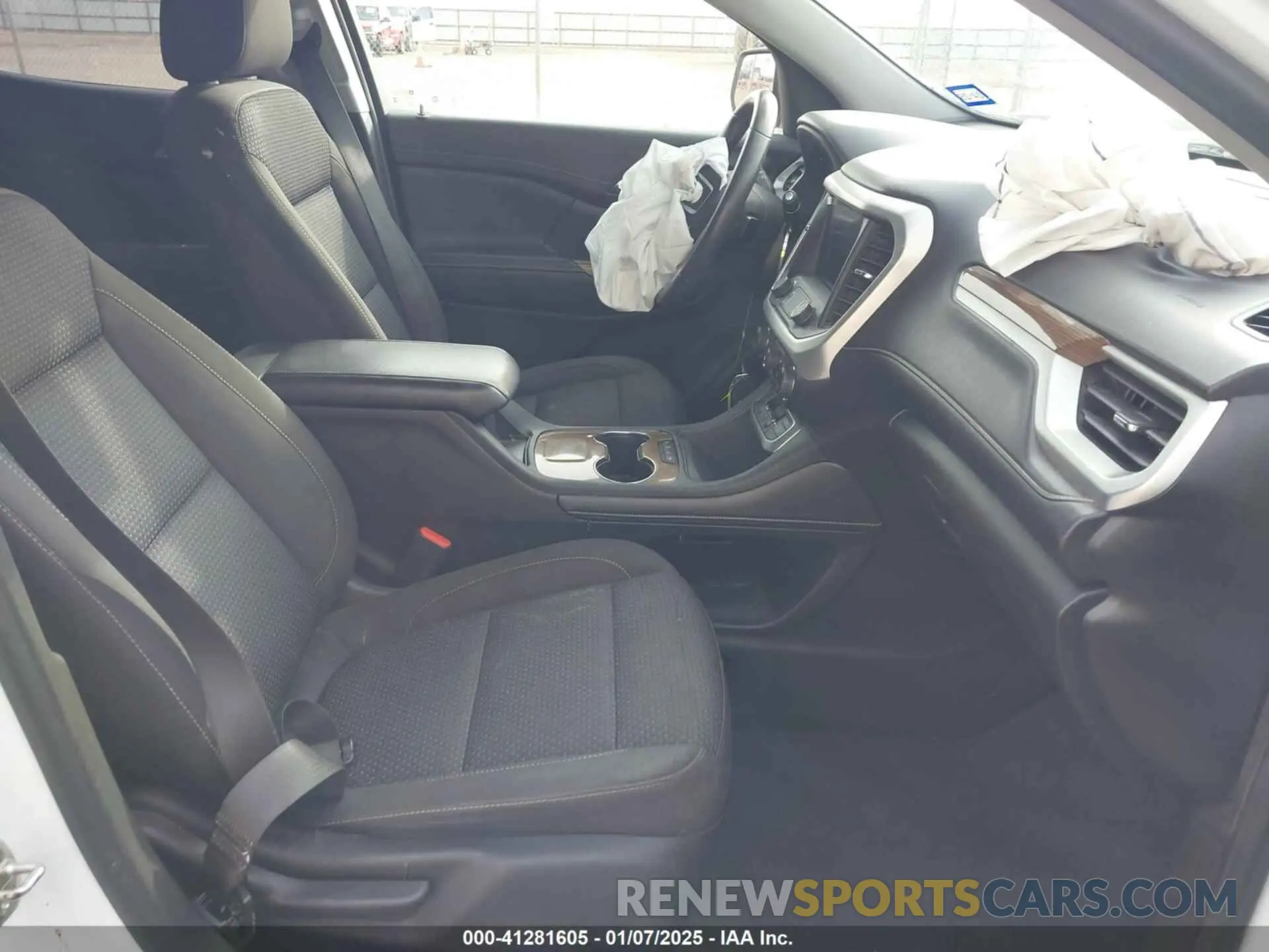 5 Photograph of a damaged car 1GKKNKLA5MZ194931 GMC ACADIA 2021