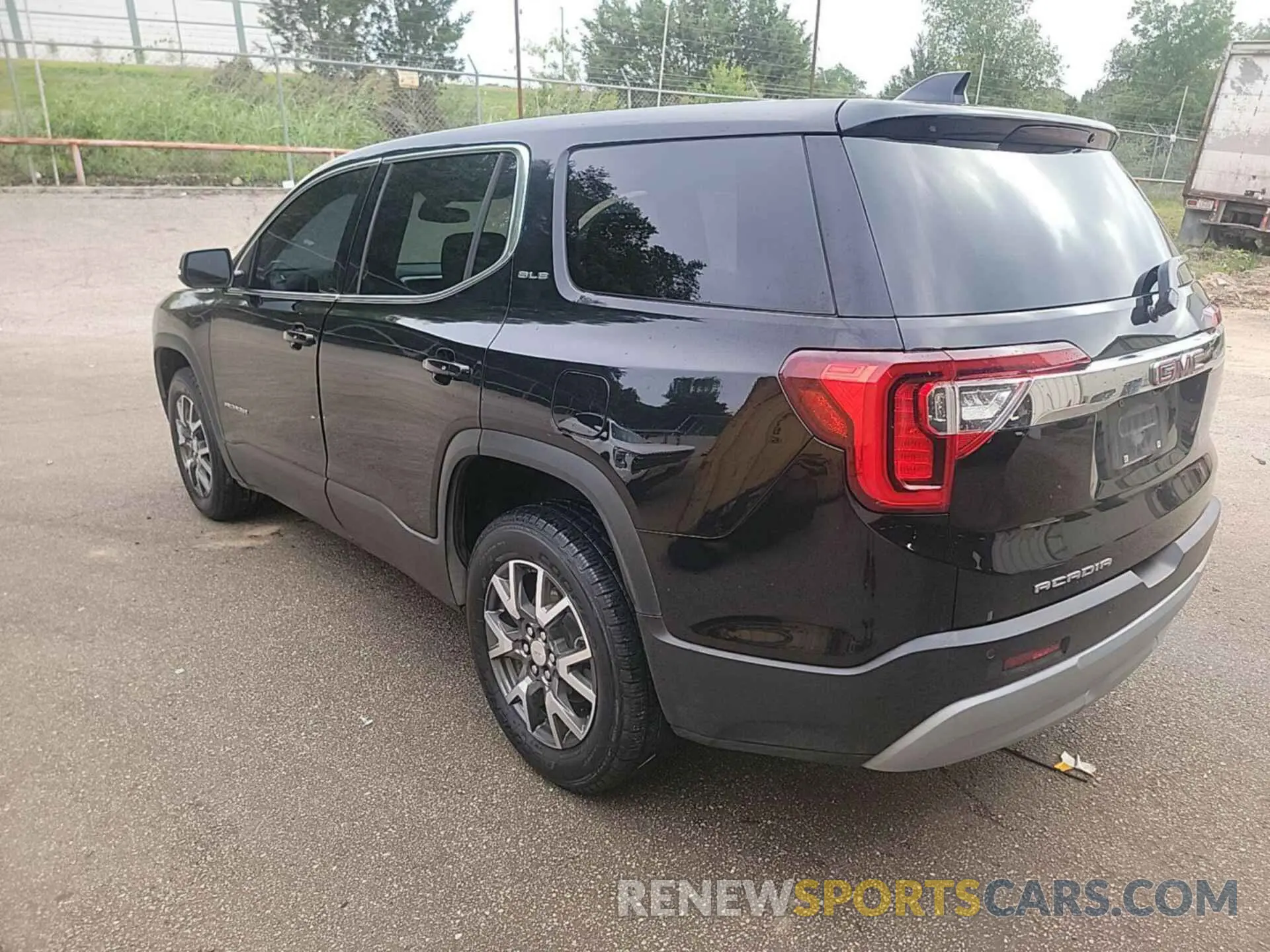10 Photograph of a damaged car 1GKKNKLA7MZ183087 GMC ACADIA 2021