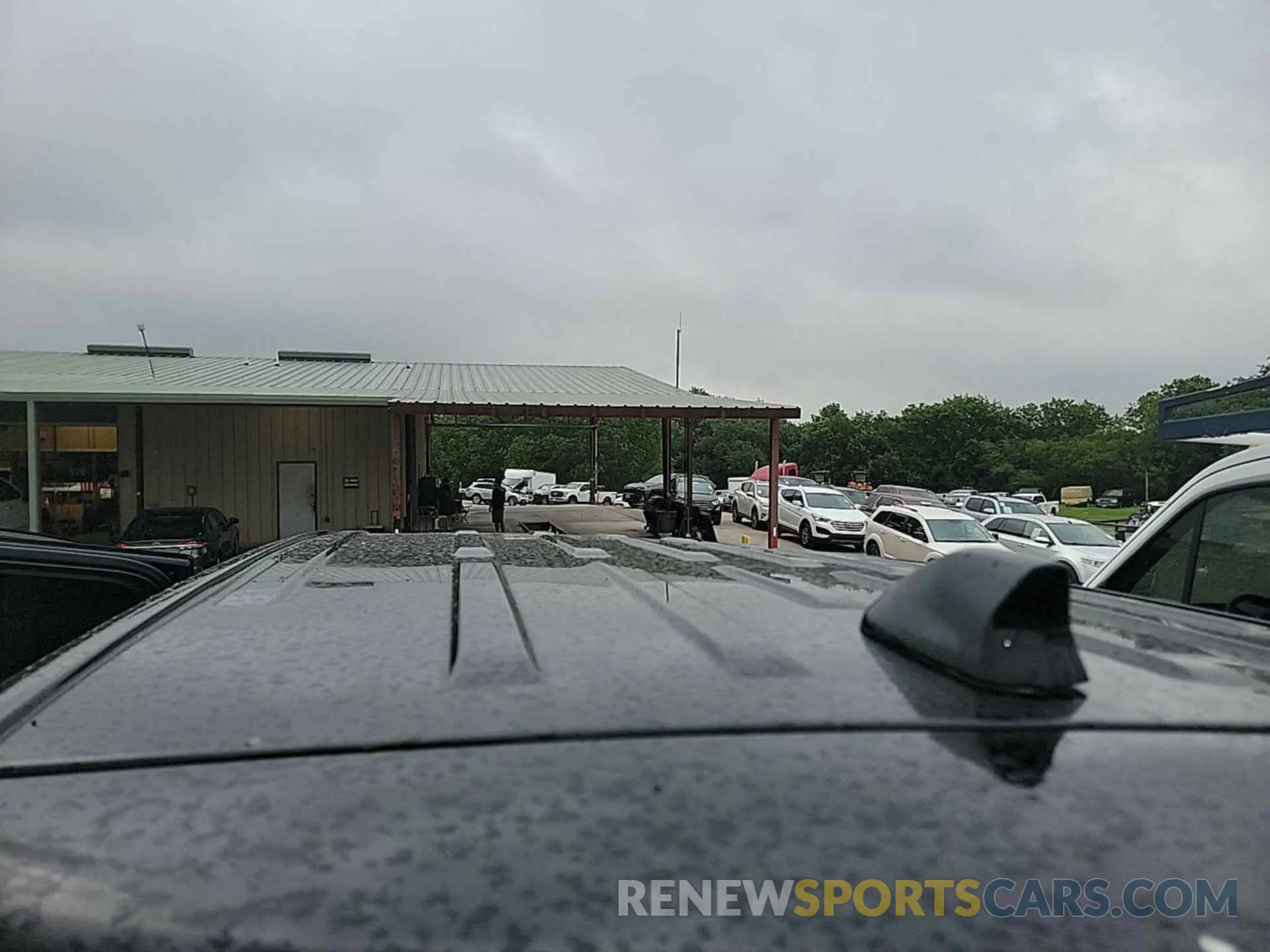 18 Photograph of a damaged car 1GKKNKLA7MZ183087 GMC ACADIA 2021