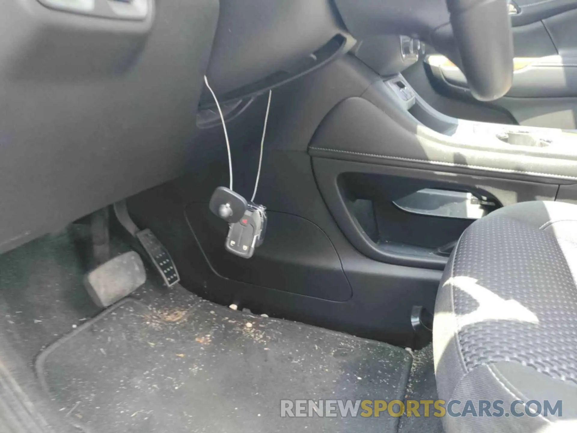 3 Photograph of a damaged car 1GKKNKLA7MZ183087 GMC ACADIA 2021