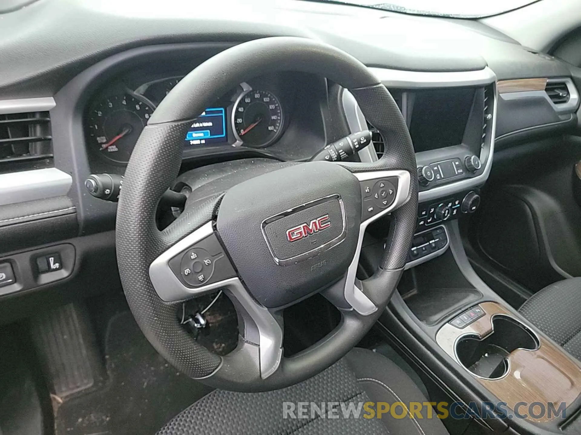 8 Photograph of a damaged car 1GKKNKLA7MZ183087 GMC ACADIA 2021