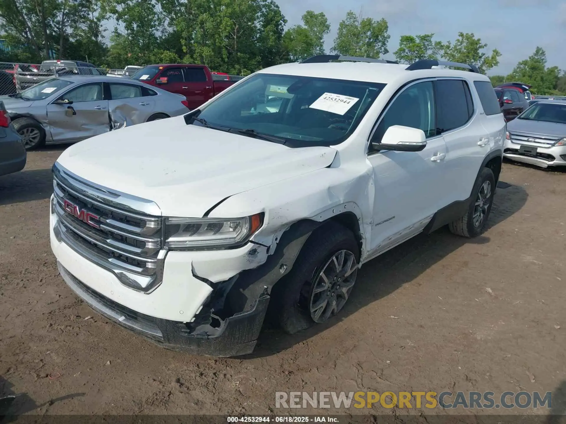 2 Photograph of a damaged car 1GKKNKLS1MZ157352 GMC ACADIA 2021