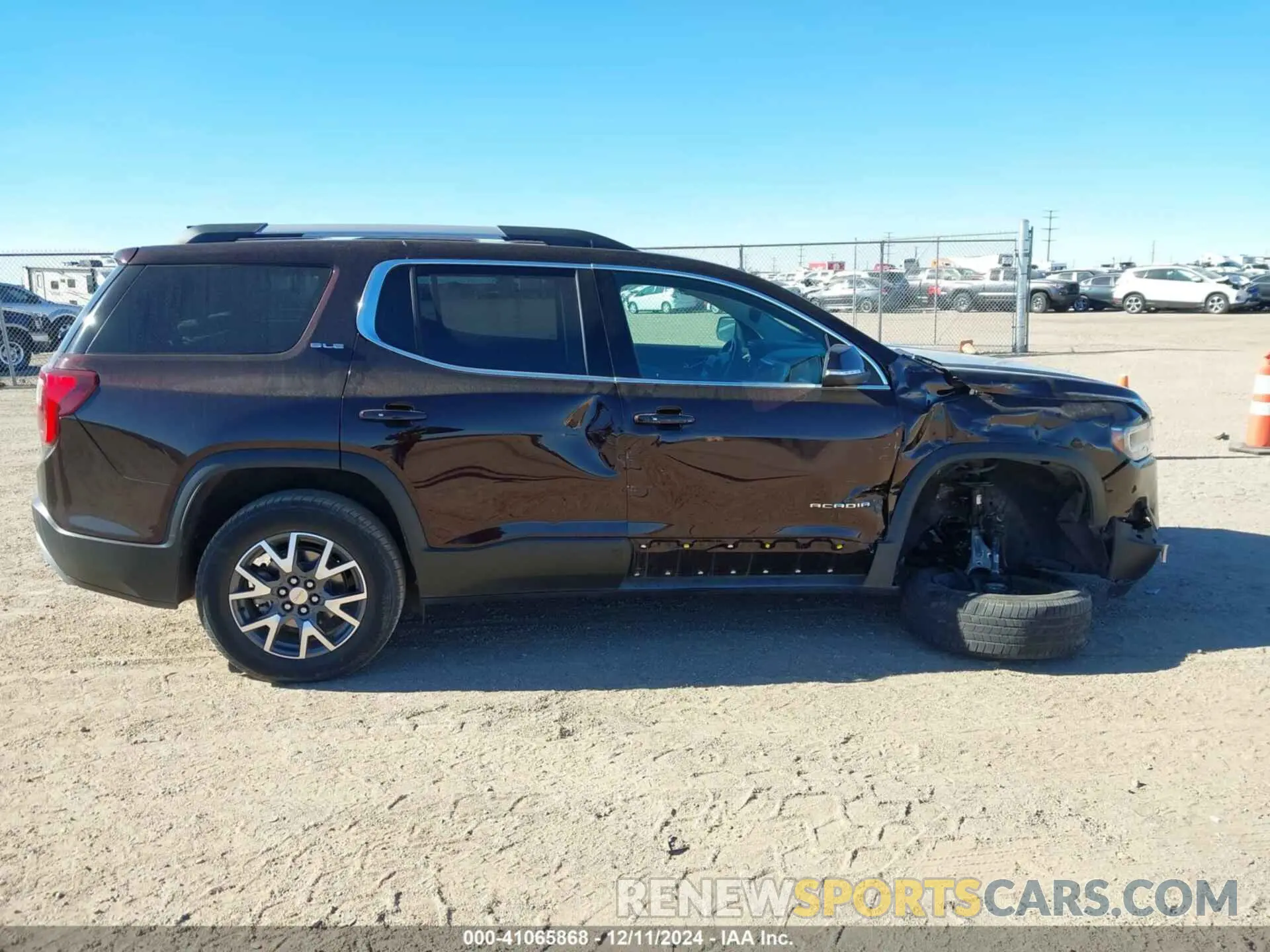 13 Photograph of a damaged car 1GKKNKLS7MZ133735 GMC ACADIA 2021