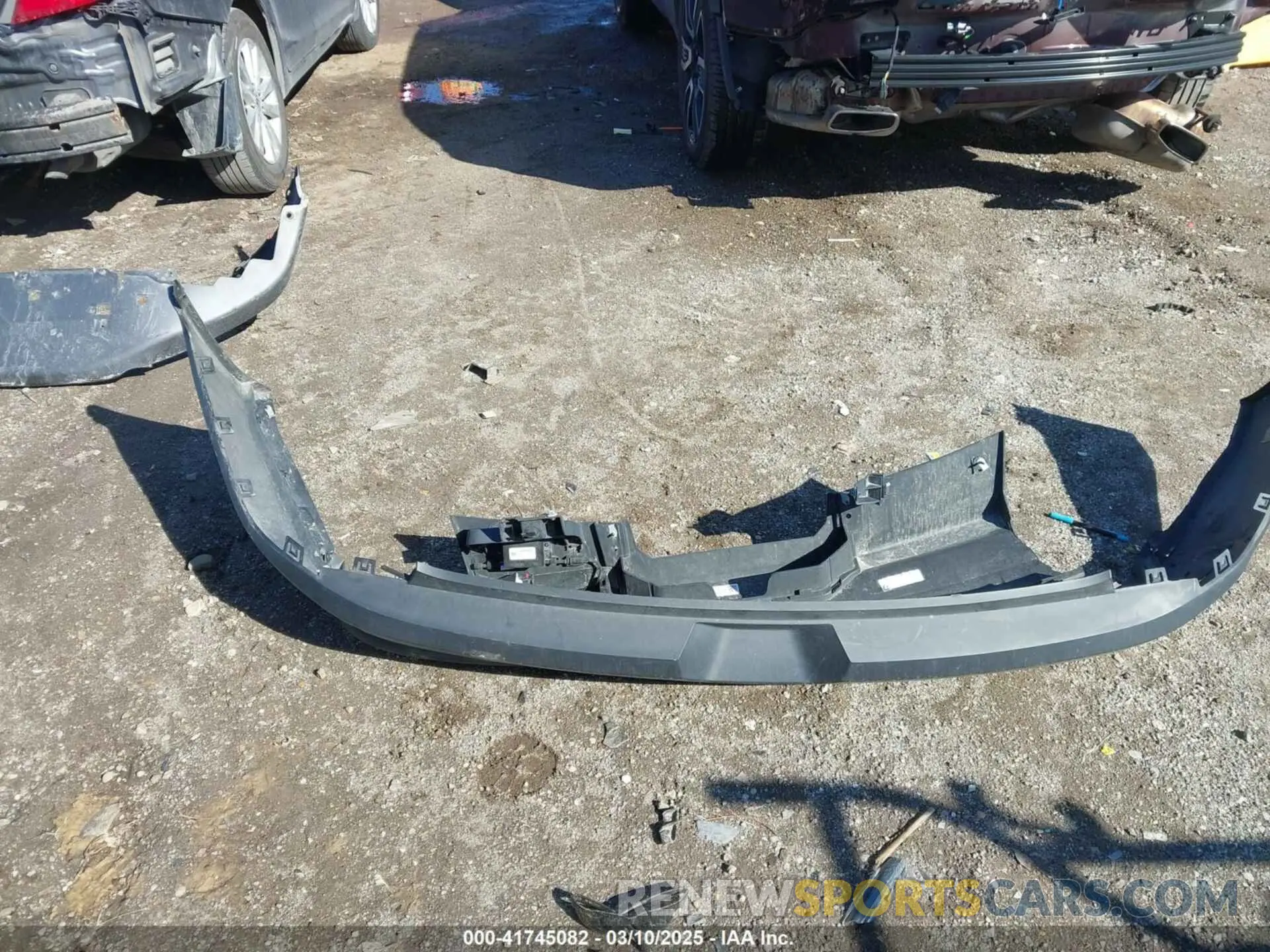 12 Photograph of a damaged car 1GKKNKLS8MZ174908 GMC ACADIA 2021