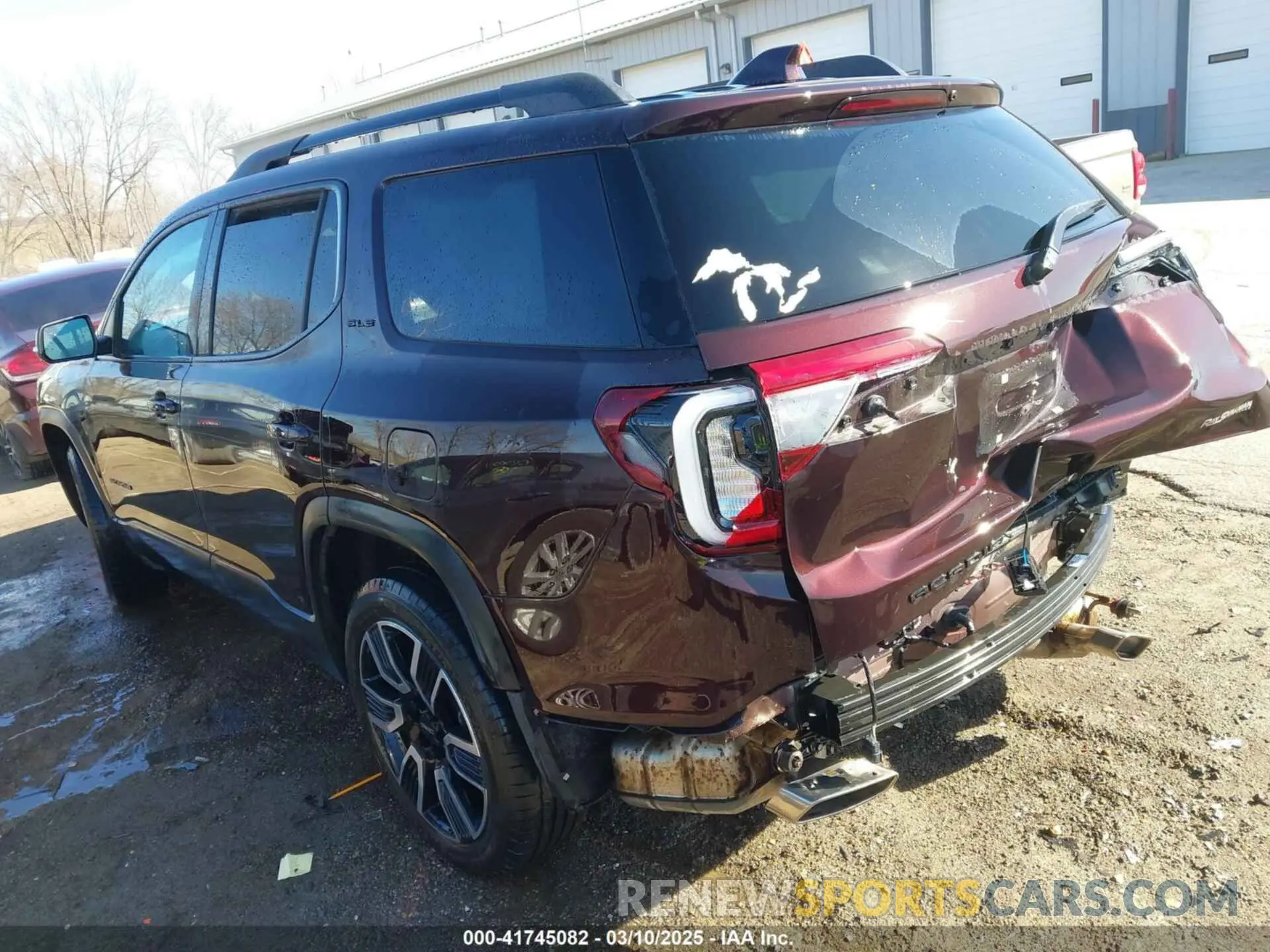 3 Photograph of a damaged car 1GKKNKLS8MZ174908 GMC ACADIA 2021