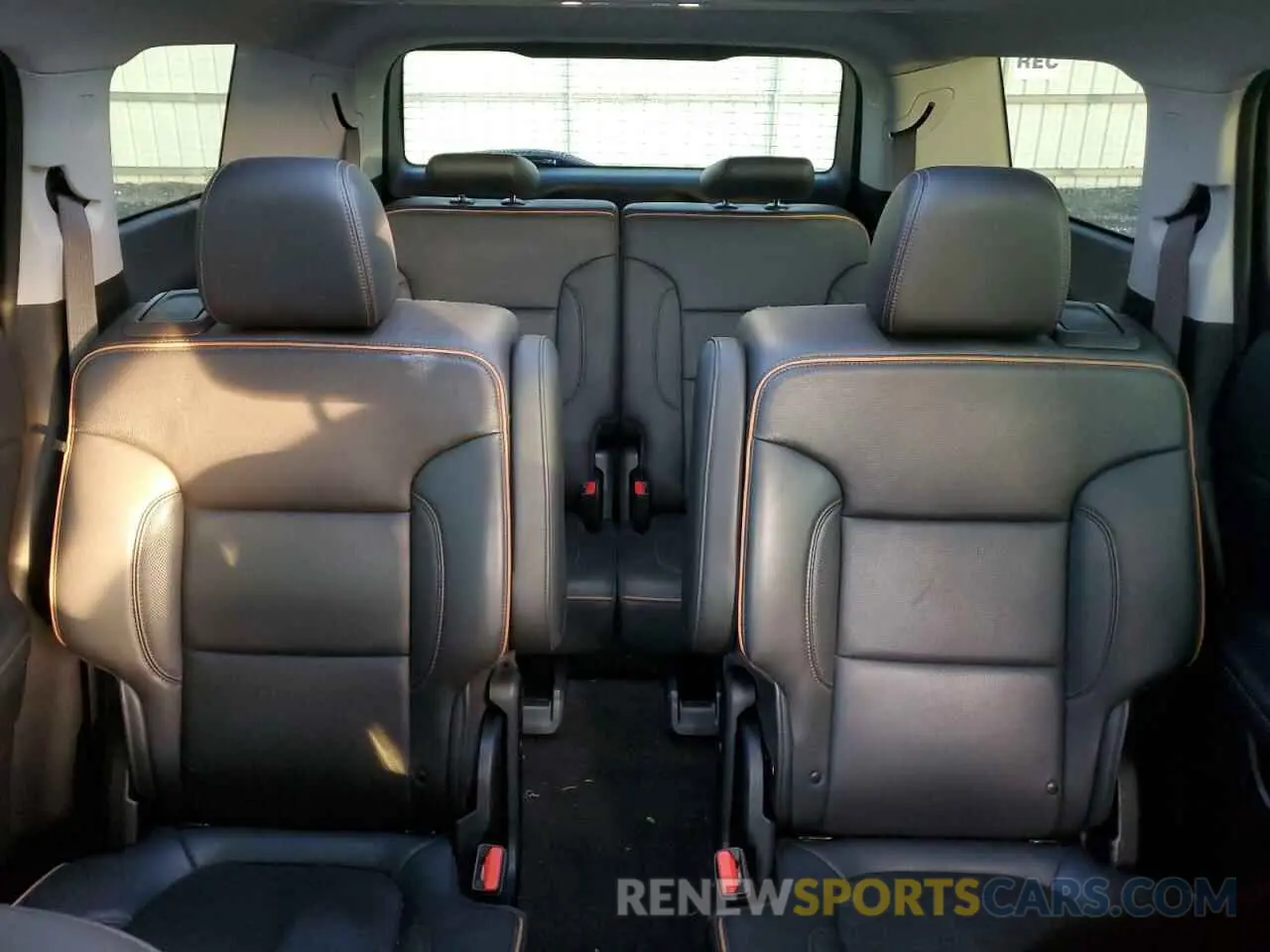 10 Photograph of a damaged car 1GKKNLLS5MZ113473 GMC ACADIA 2021