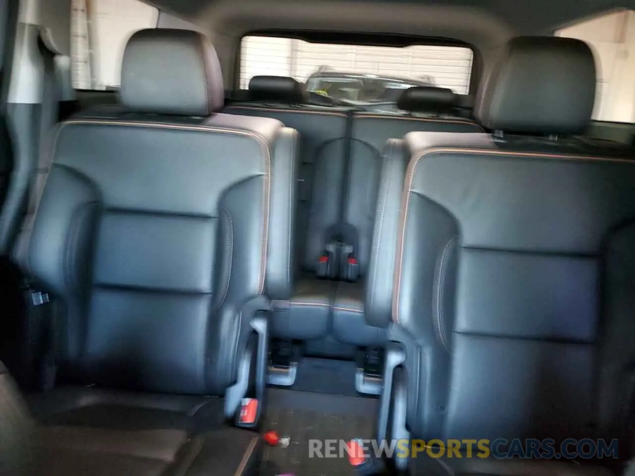 10 Фотография поврежденного автомобиля 1GKKNLLS8MZ170251 GMC ACADIA 2021
