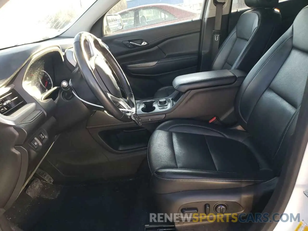 7 Photograph of a damaged car 1GKKNML41MZ226117 GMC ACADIA 2021