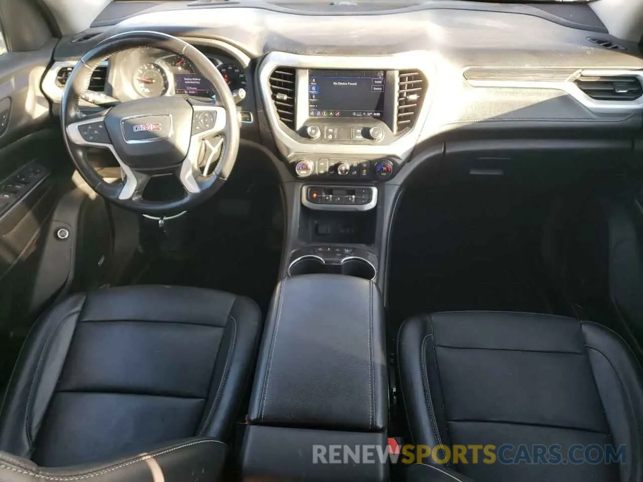 8 Photograph of a damaged car 1GKKNML41MZ226117 GMC ACADIA 2021