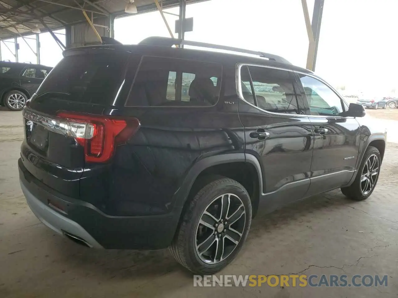 3 Photograph of a damaged car 1GKKNMLS0MZ134768 GMC ACADIA 2021