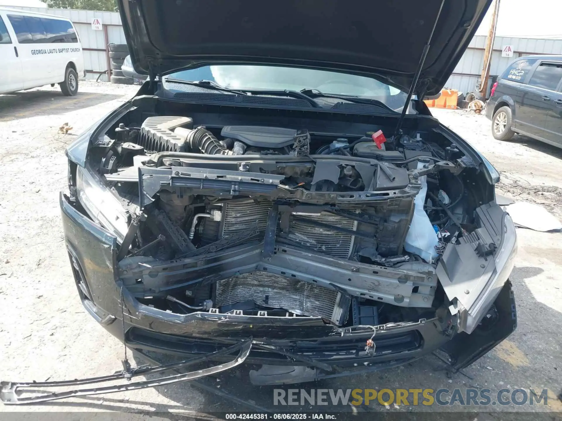 10 Photograph of a damaged car 1GKKNMLS0MZ136228 GMC ACADIA 2021
