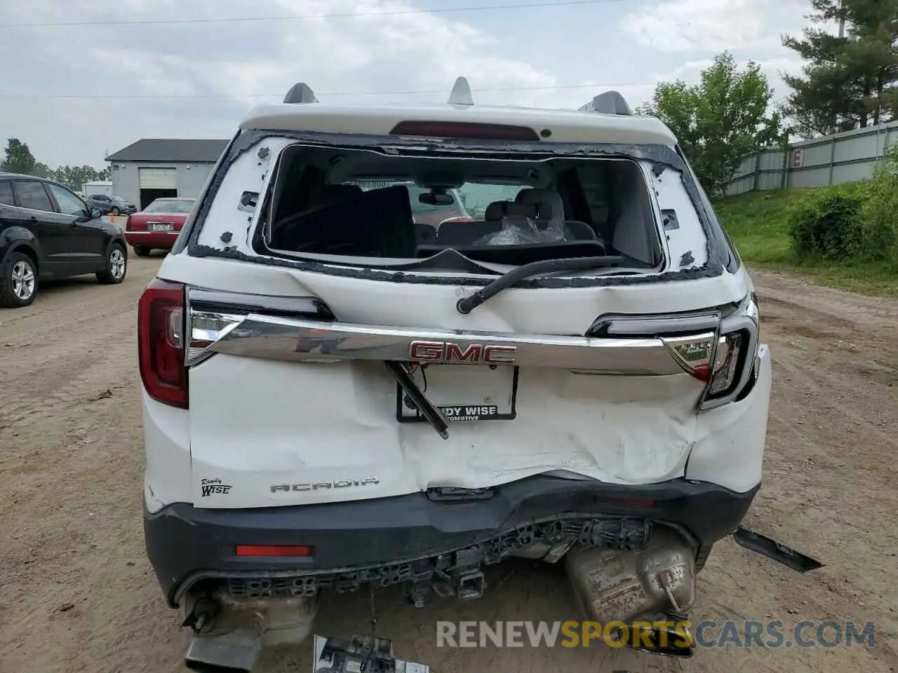 6 Photograph of a damaged car 1GKKNMLS0MZ176115 GMC ACADIA 2021