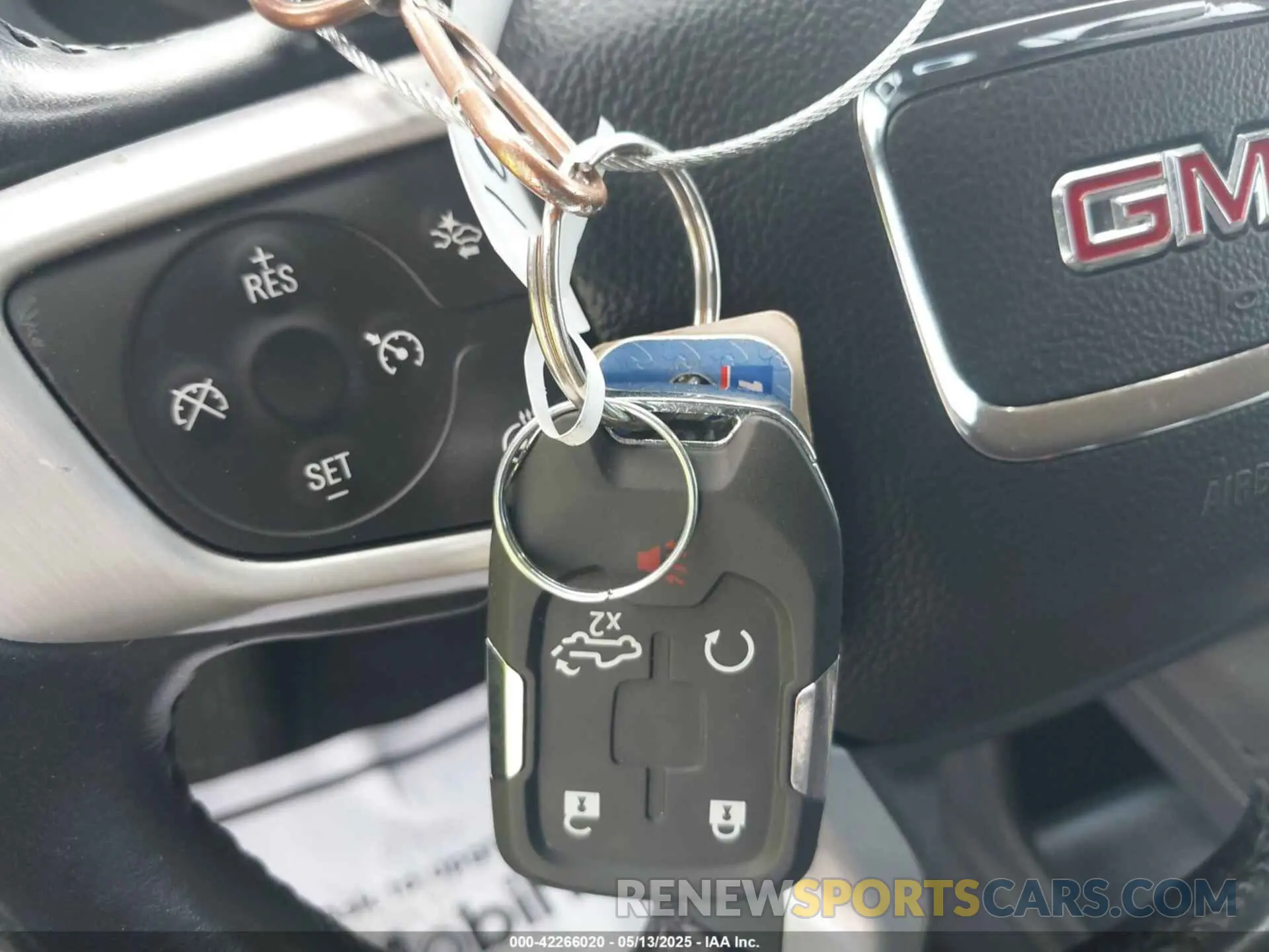 11 Фотография поврежденного автомобиля 1GKKNMLS4MZ211240 GMC ACADIA 2021