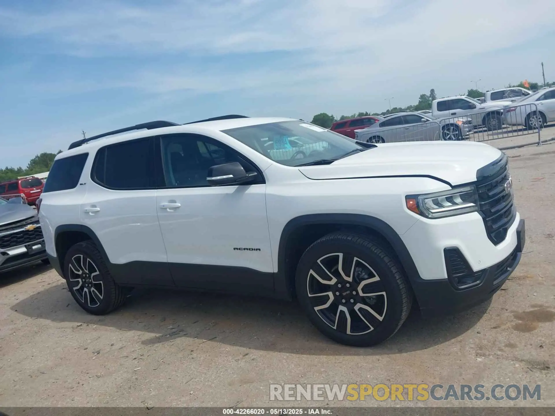 13 Фотография поврежденного автомобиля 1GKKNMLS4MZ211240 GMC ACADIA 2021