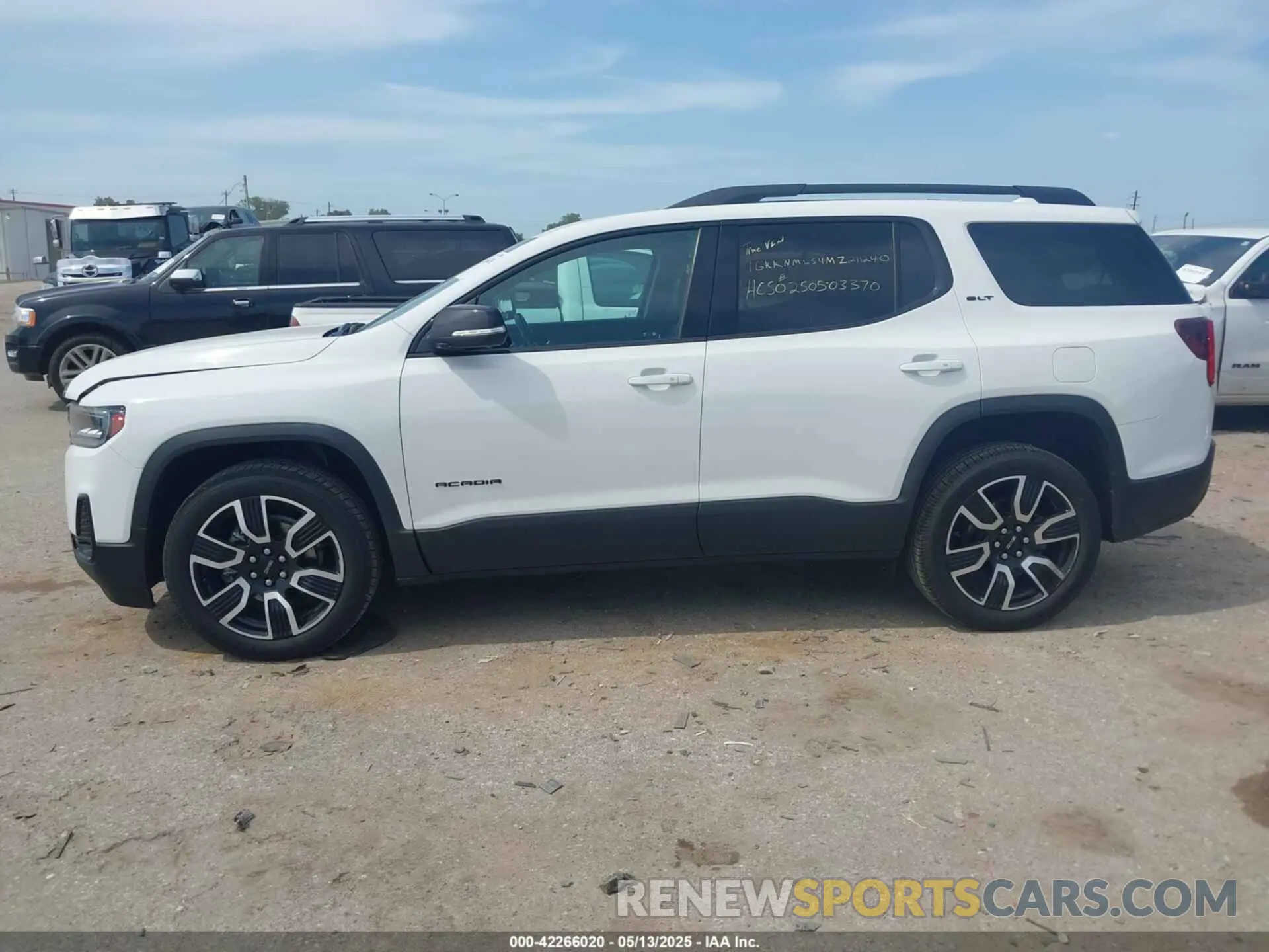 14 Фотография поврежденного автомобиля 1GKKNMLS4MZ211240 GMC ACADIA 2021