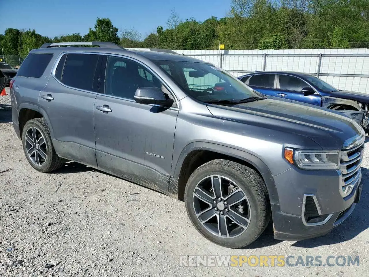 4 Photograph of a damaged car 1GKKNMLS7MZ189962 GMC ACADIA 2021