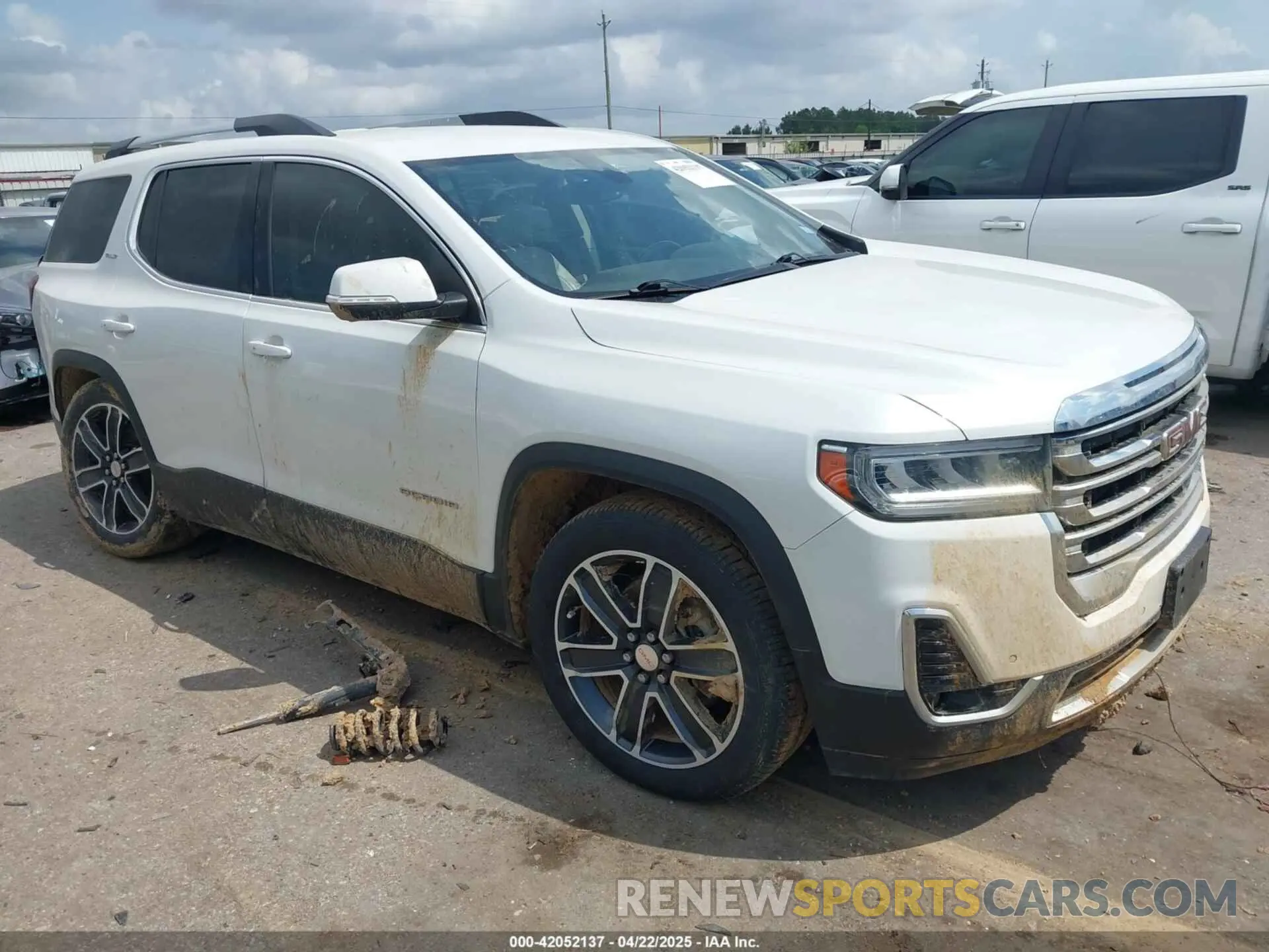 1 Photograph of a damaged car 1GKKNMLS8MZ114591 GMC ACADIA 2021