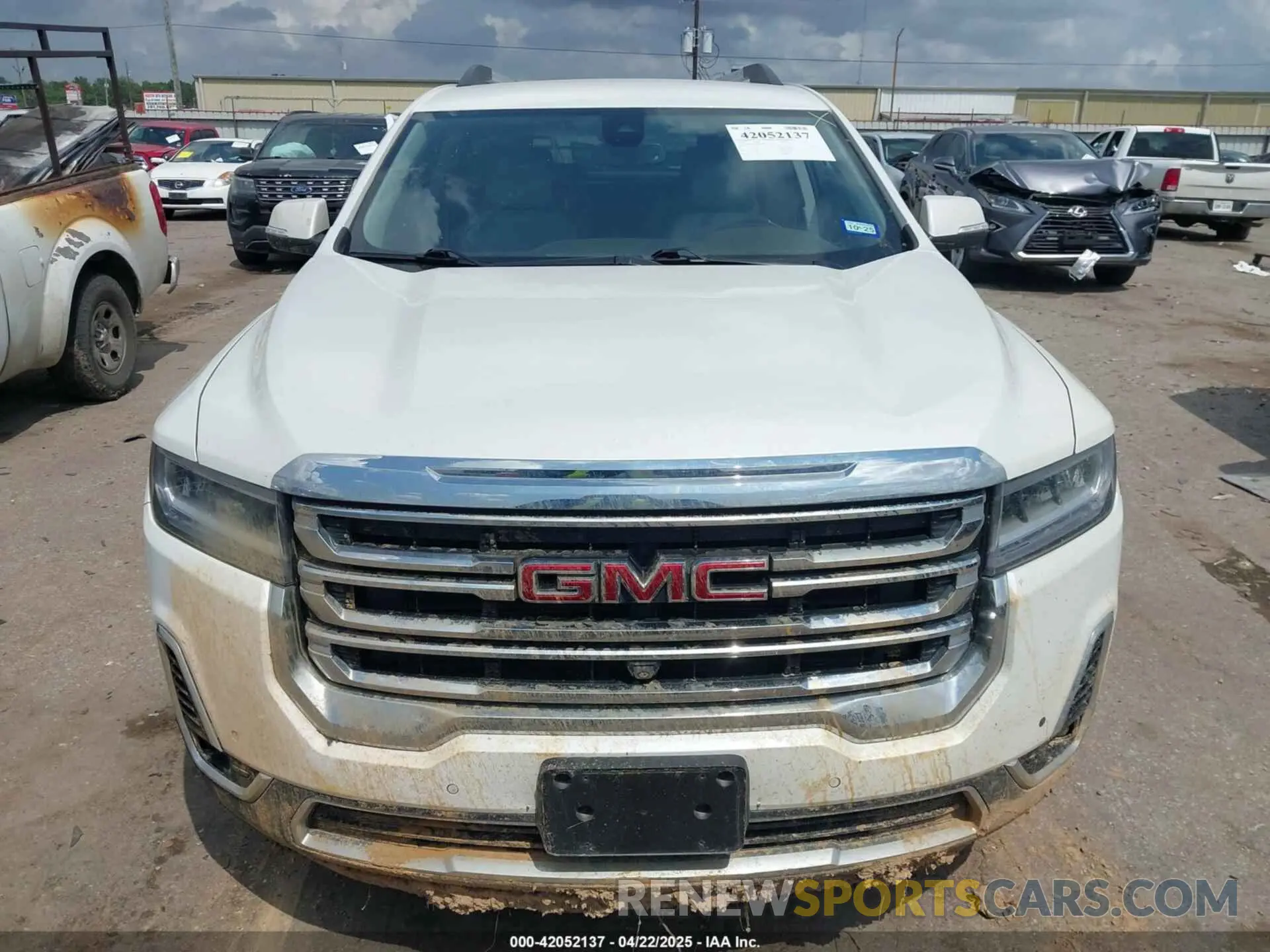 12 Photograph of a damaged car 1GKKNMLS8MZ114591 GMC ACADIA 2021