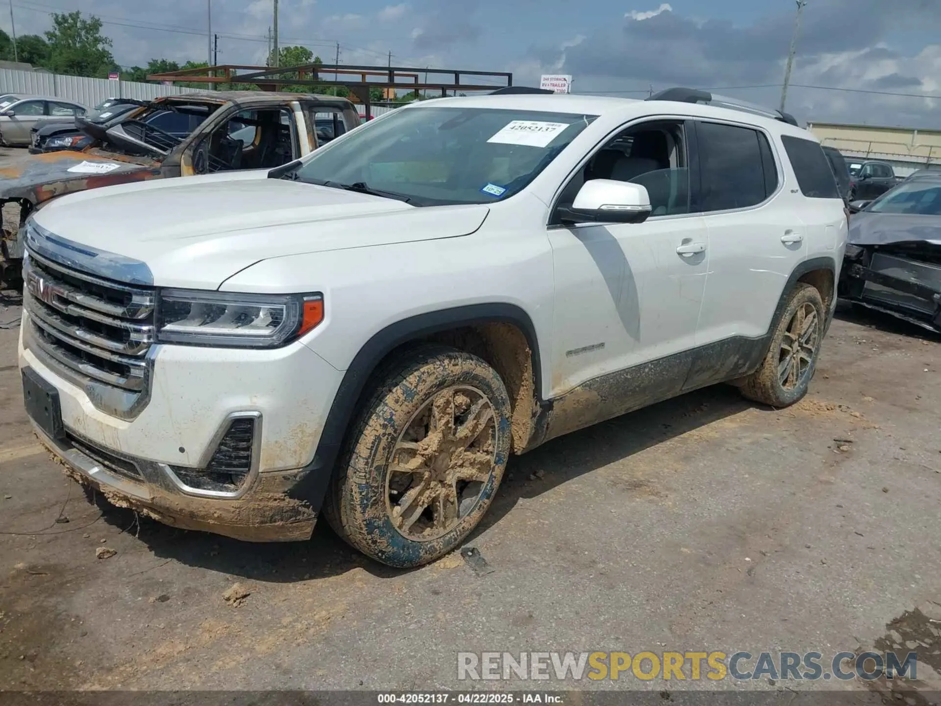 2 Photograph of a damaged car 1GKKNMLS8MZ114591 GMC ACADIA 2021