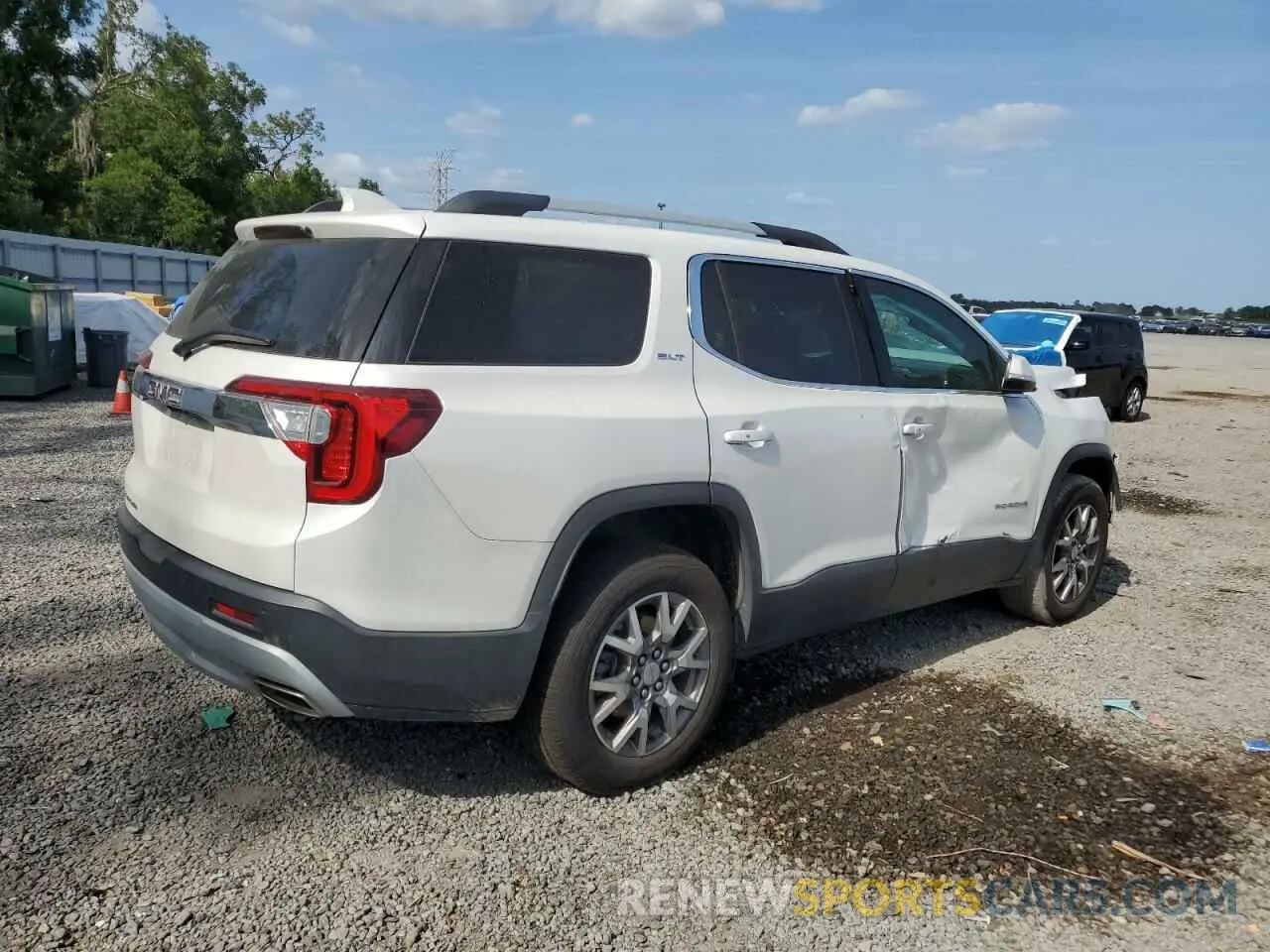 3 Photograph of a damaged car 1GKKNMLS9MZ173472 GMC ACADIA 2021