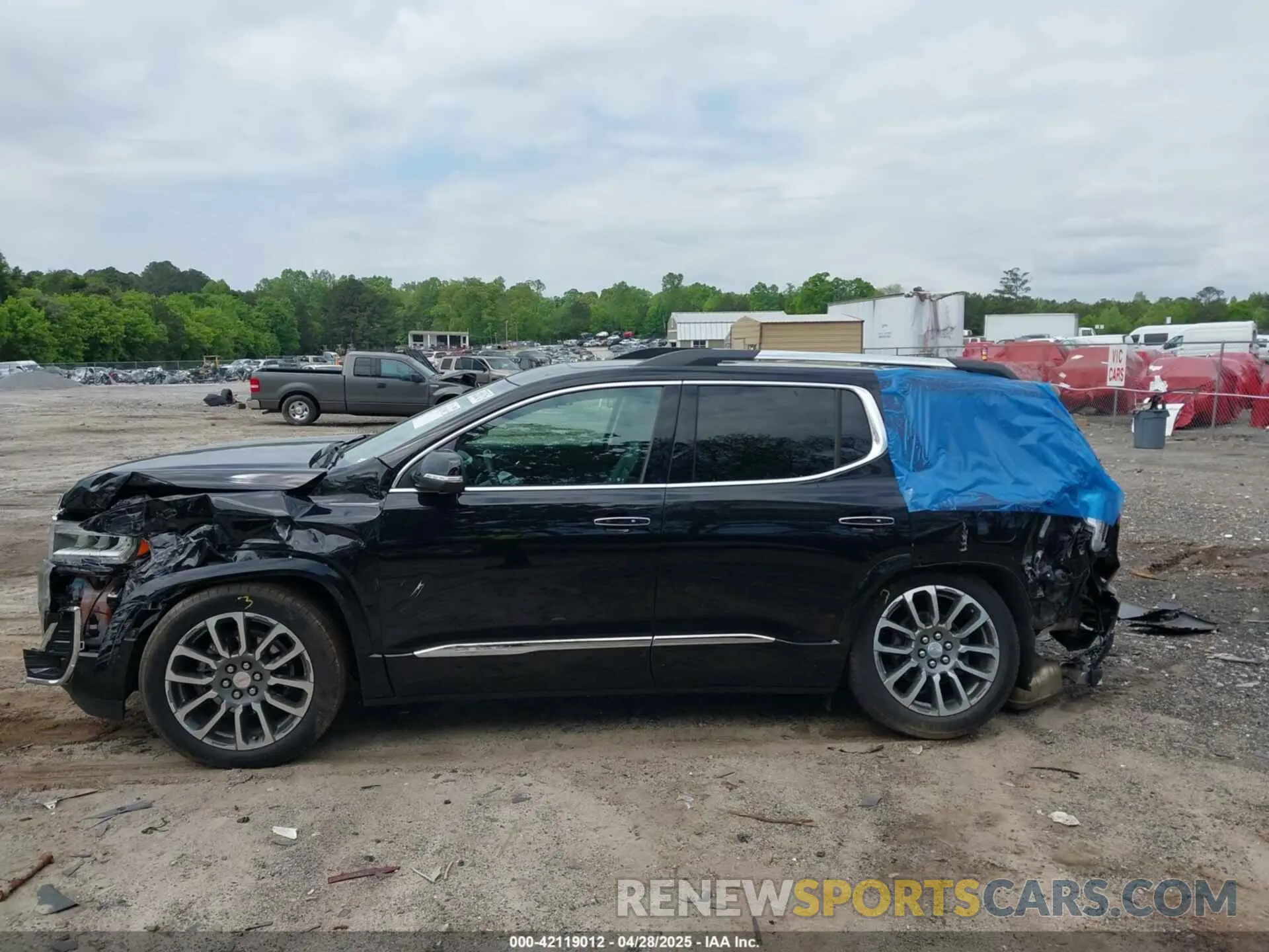 14 Photograph of a damaged car 1GKKNPLS2MZ224943 GMC ACADIA 2021