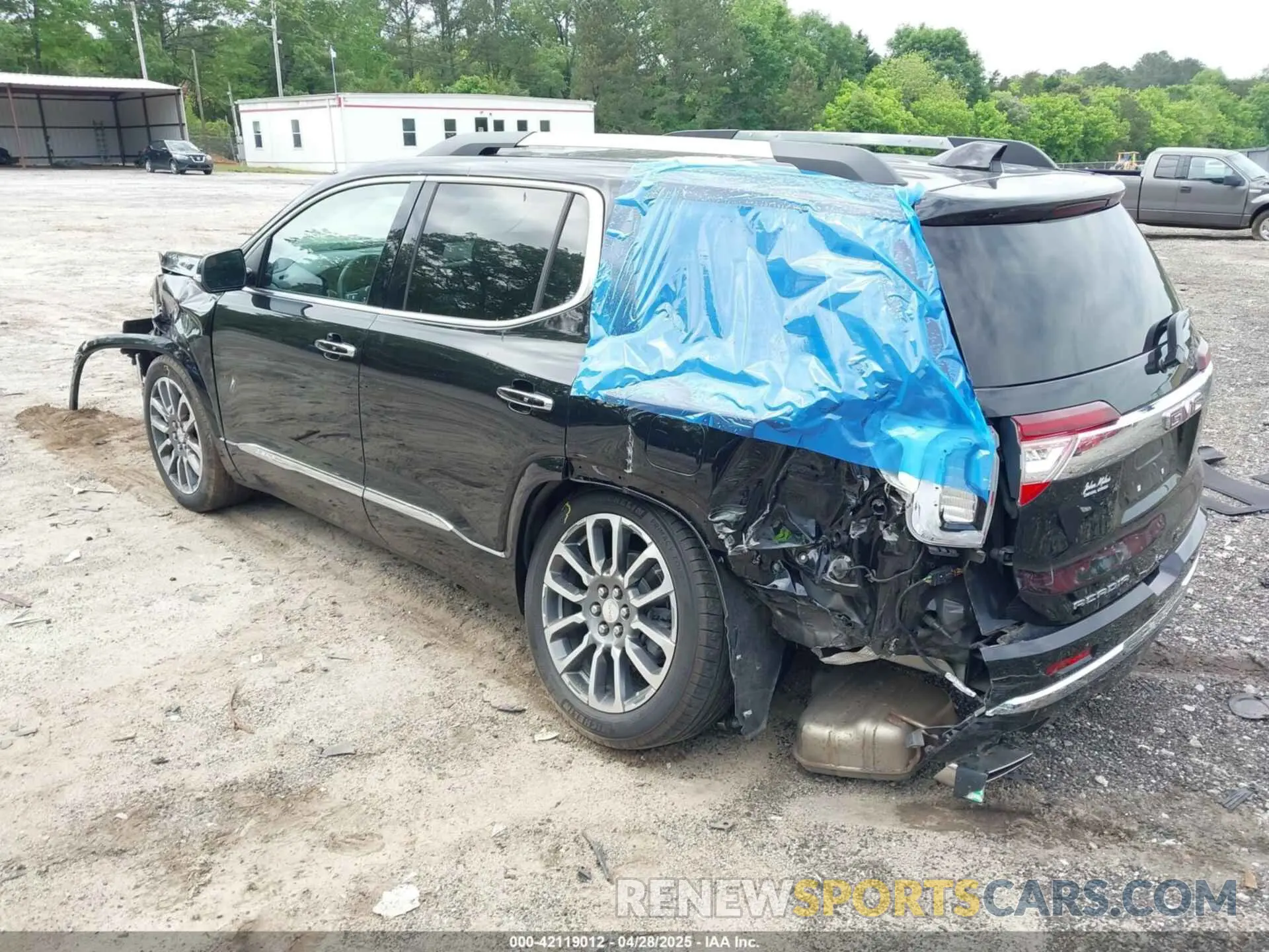 3 Photograph of a damaged car 1GKKNPLS2MZ224943 GMC ACADIA 2021
