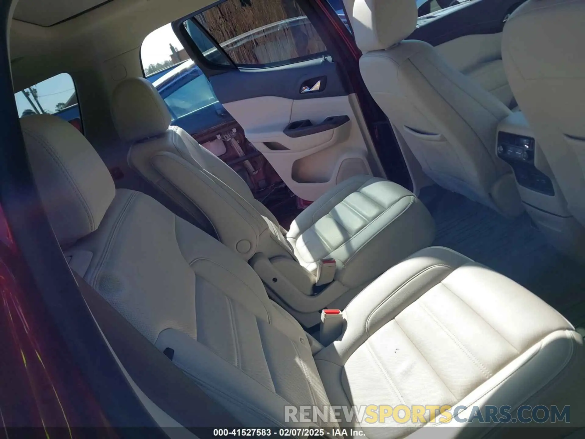 8 Фотография поврежденного автомобиля 1GKKNPLS8MZ176560 GMC ACADIA 2021