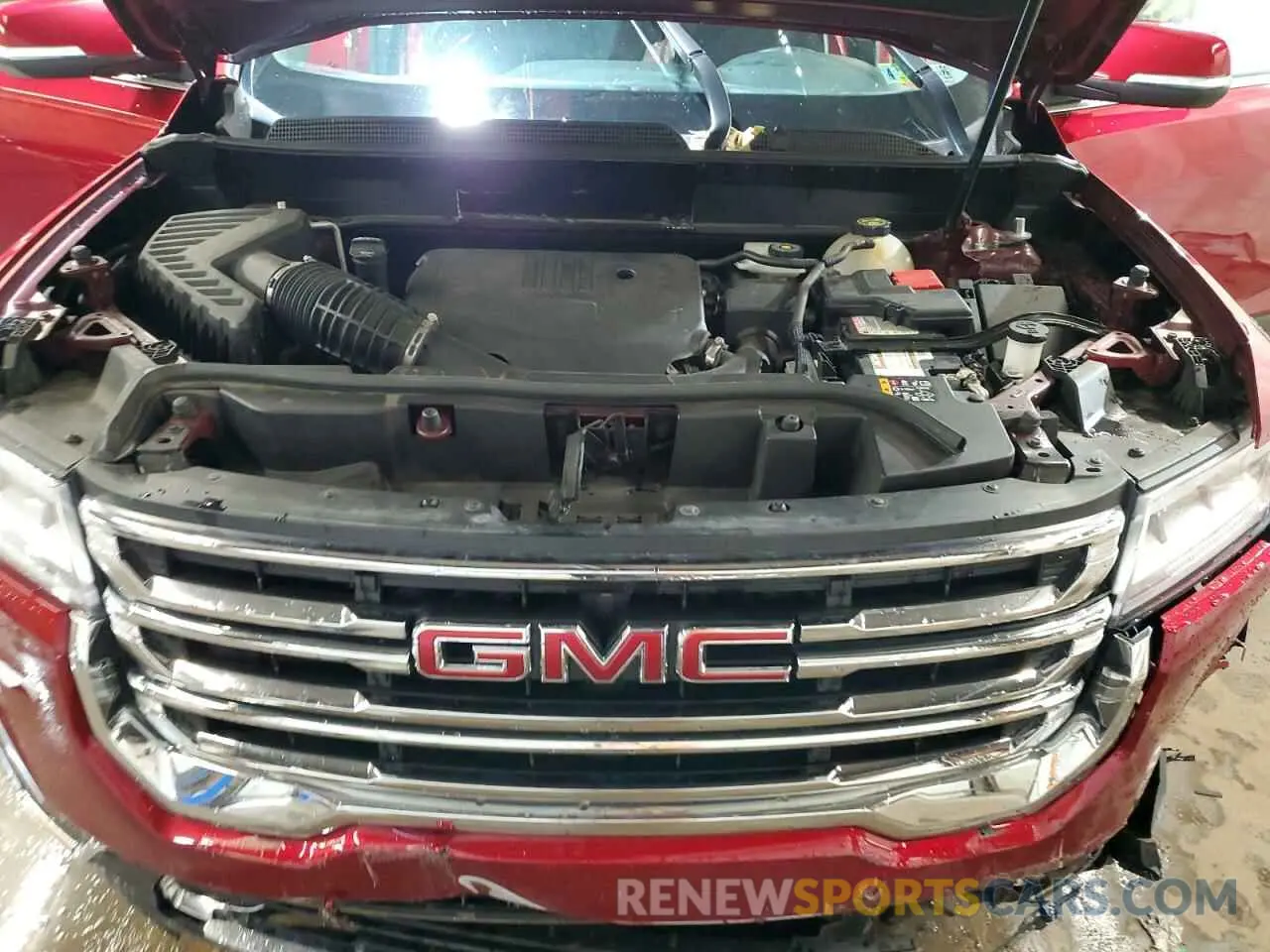 12 Photograph of a damaged car 1GKKNRL41MZ185100 GMC ACADIA 2021