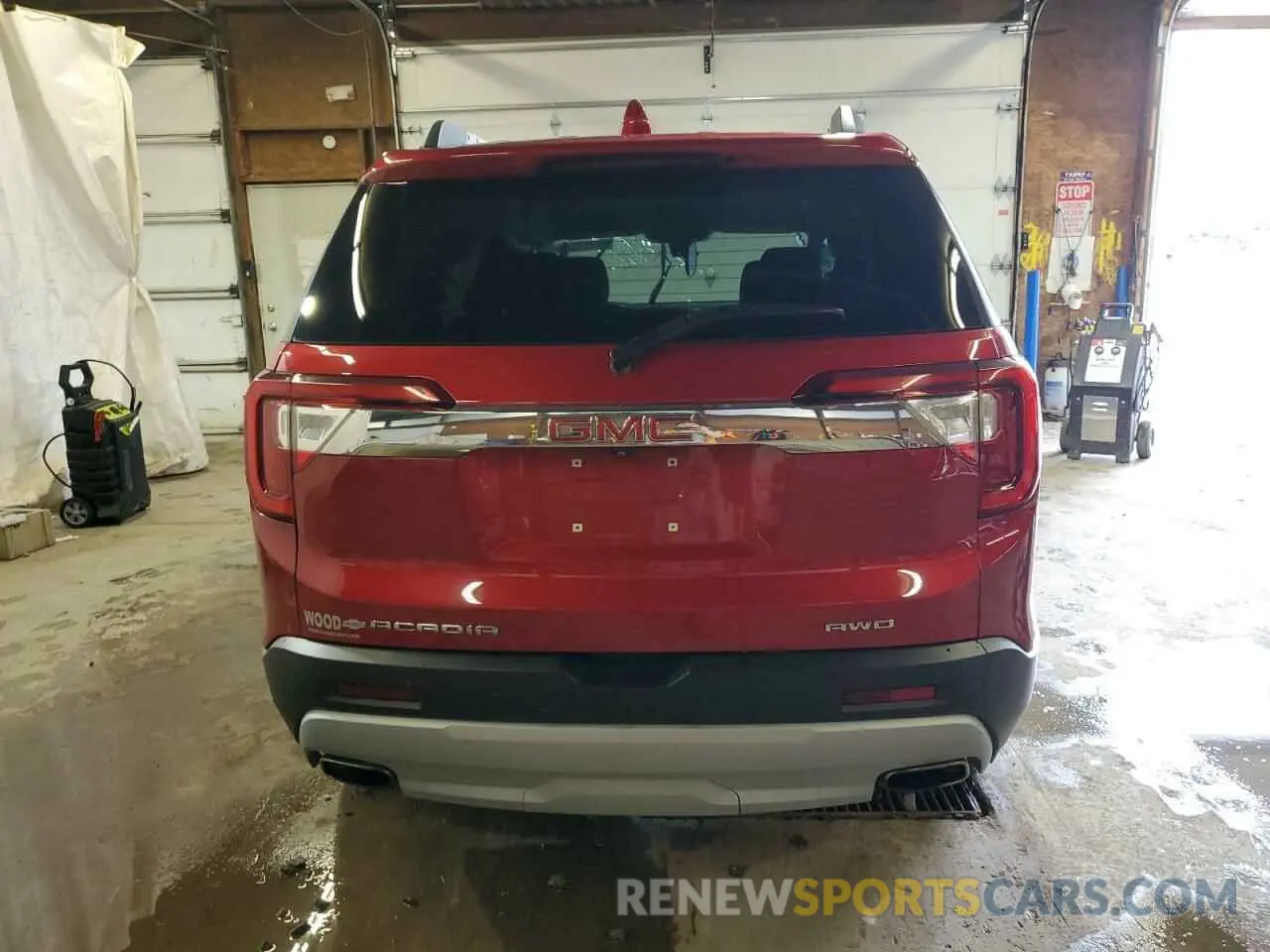 6 Photograph of a damaged car 1GKKNRL41MZ185100 GMC ACADIA 2021