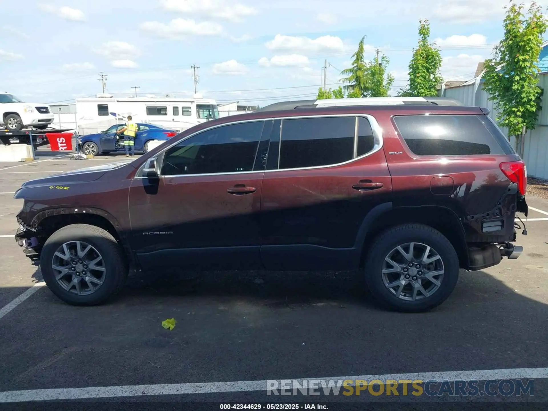 15 Фотография поврежденного автомобиля 1GKKNUL42MZ172617 GMC ACADIA 2021
