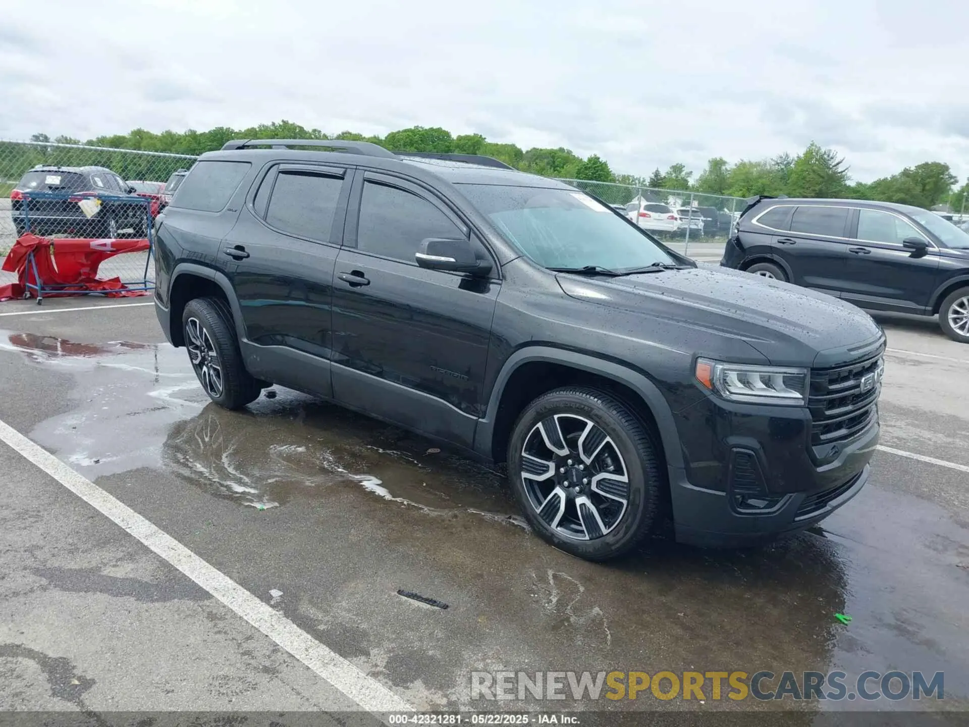1 Photograph of a damaged car 1GKKNUL47MZ111425 GMC ACADIA 2021