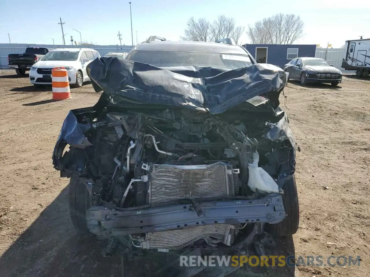 5 Photograph of a damaged car 1GKKNULS1MZ148114 GMC ACADIA 2021