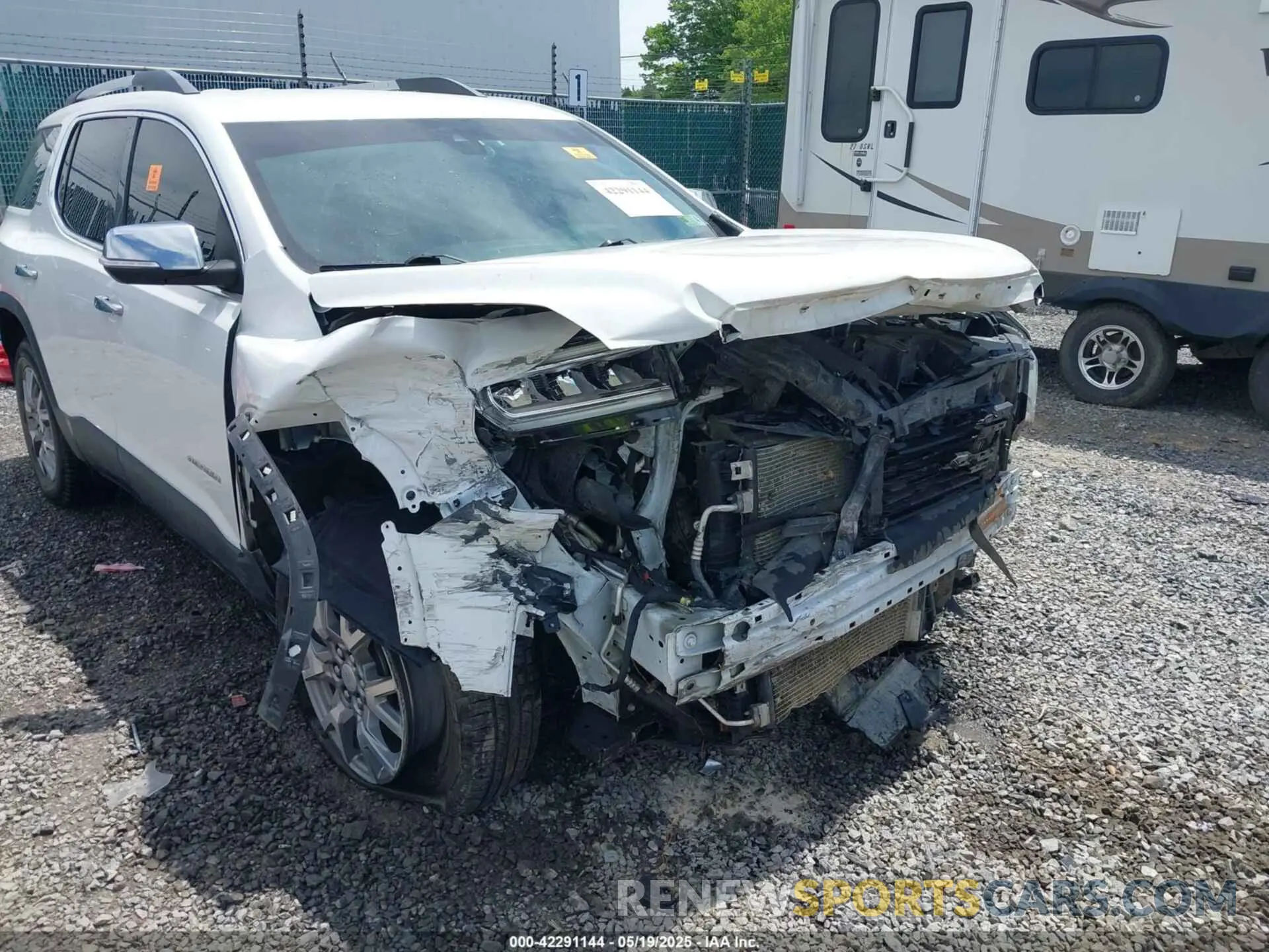 6 Photograph of a damaged car 1GKKNULS3MZ162595 GMC ACADIA 2021