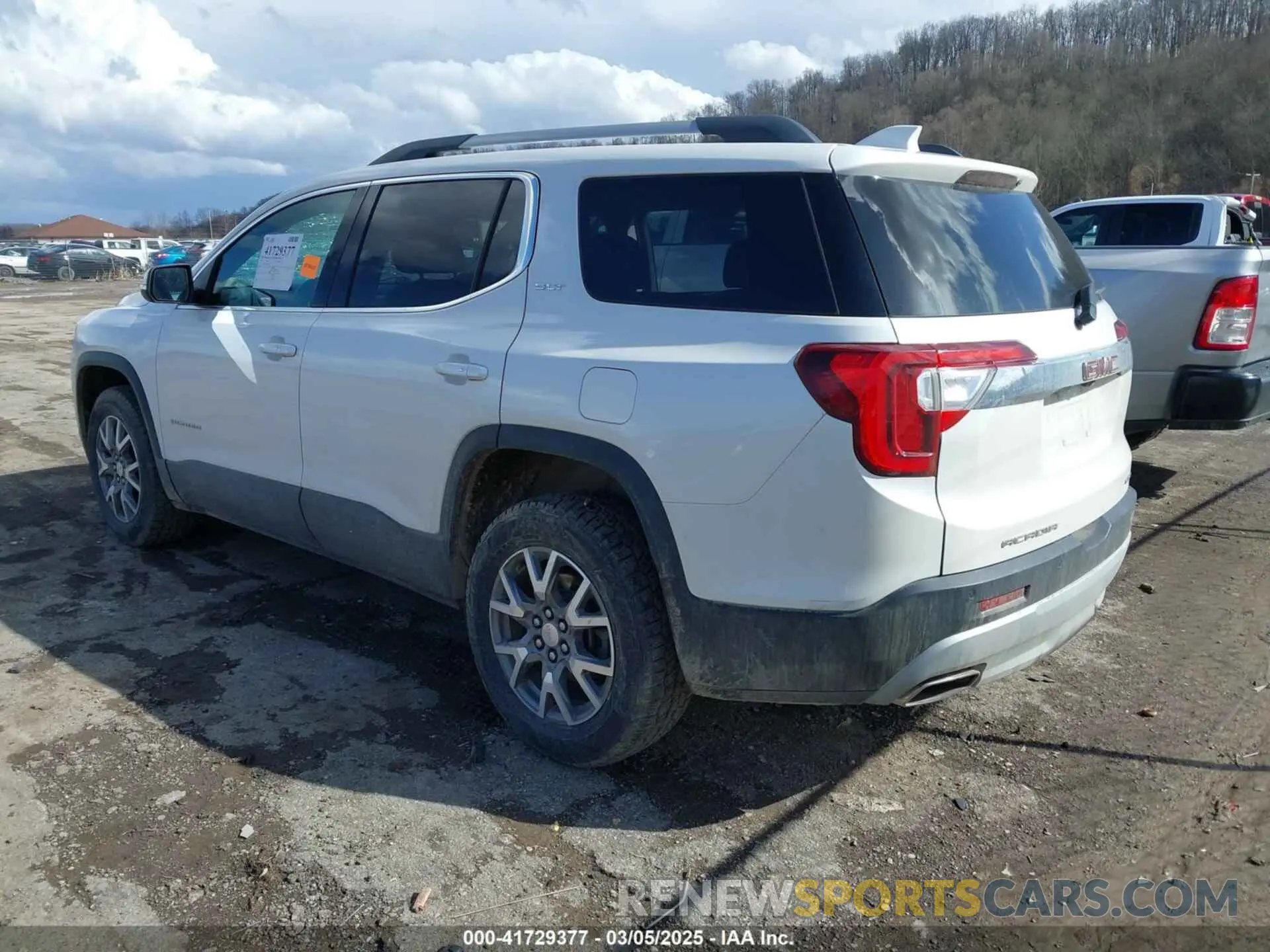 3 Фотография поврежденного автомобиля 1GKKNULS3MZ208040 GMC ACADIA 2021
