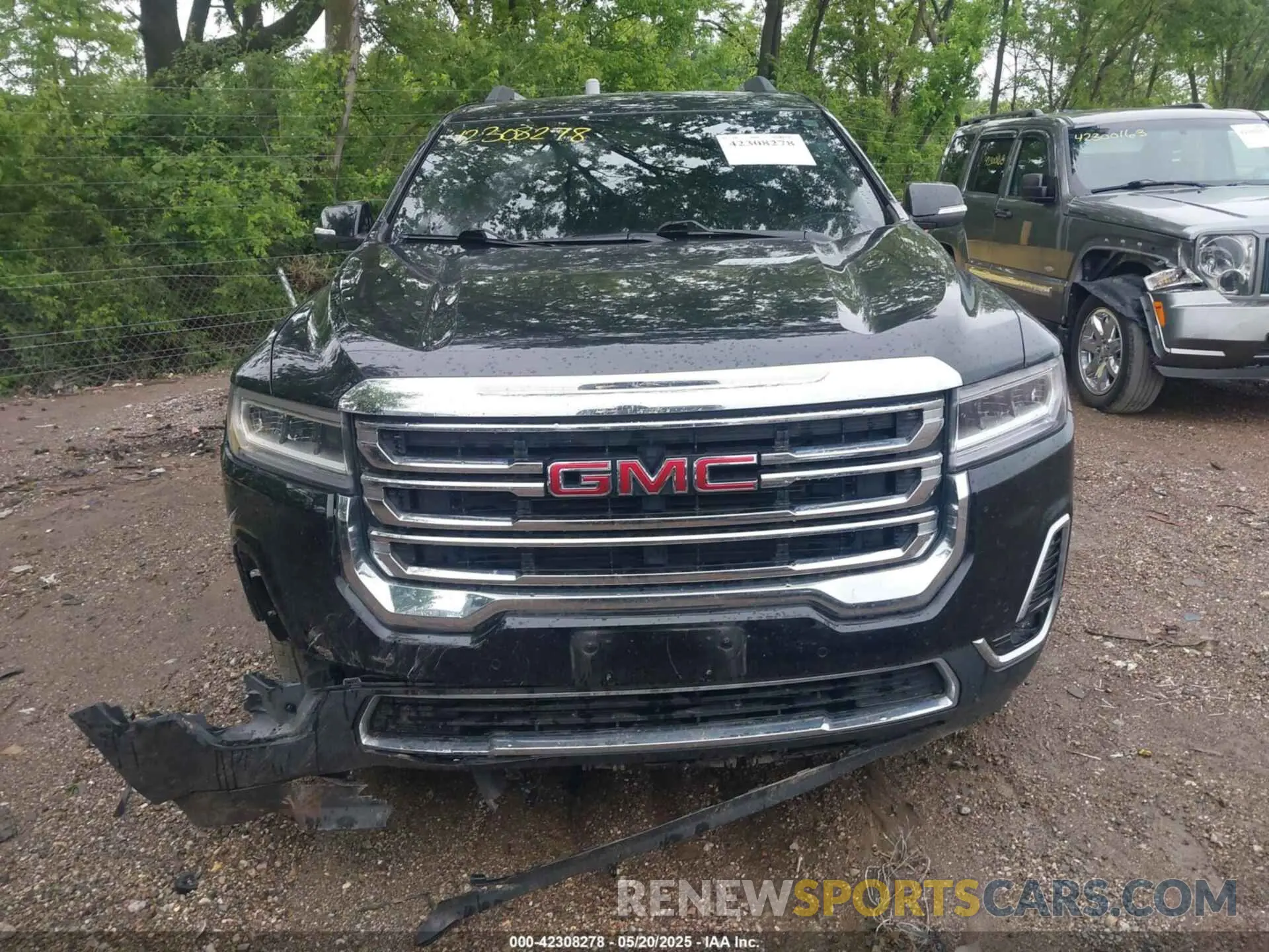 12 Photograph of a damaged car 1GKKNULS6MZ111060 GMC ACADIA 2021