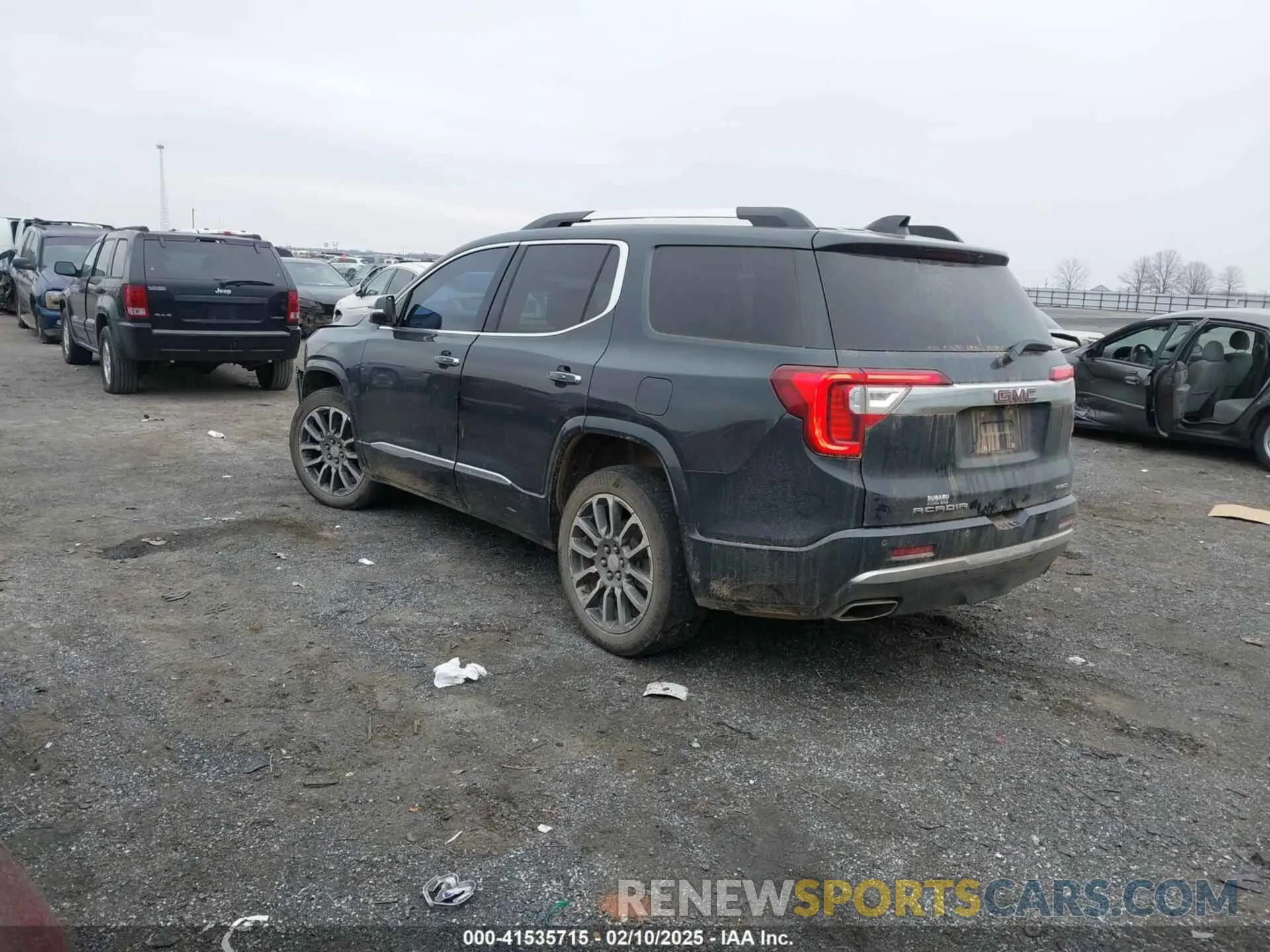 3 Photograph of a damaged car 1GKKNXLS1MZ130147 GMC ACADIA 2021